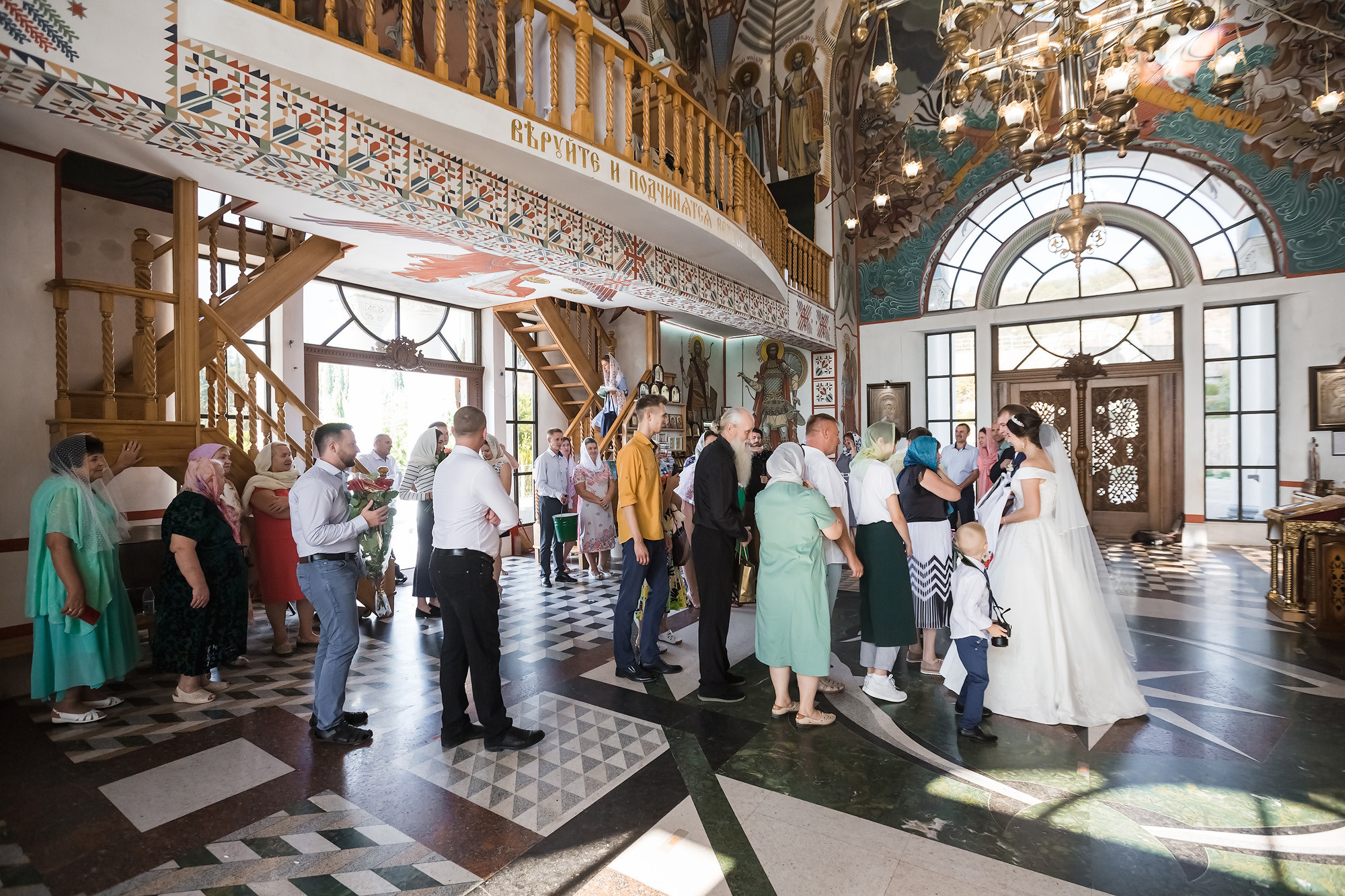 Венчание Петра и Феодосии в Храме-маяке Николая Чудотворца. Свадебный фотограф, фотосъемка в Крыму, Севастополе, Симферополе, Ялте