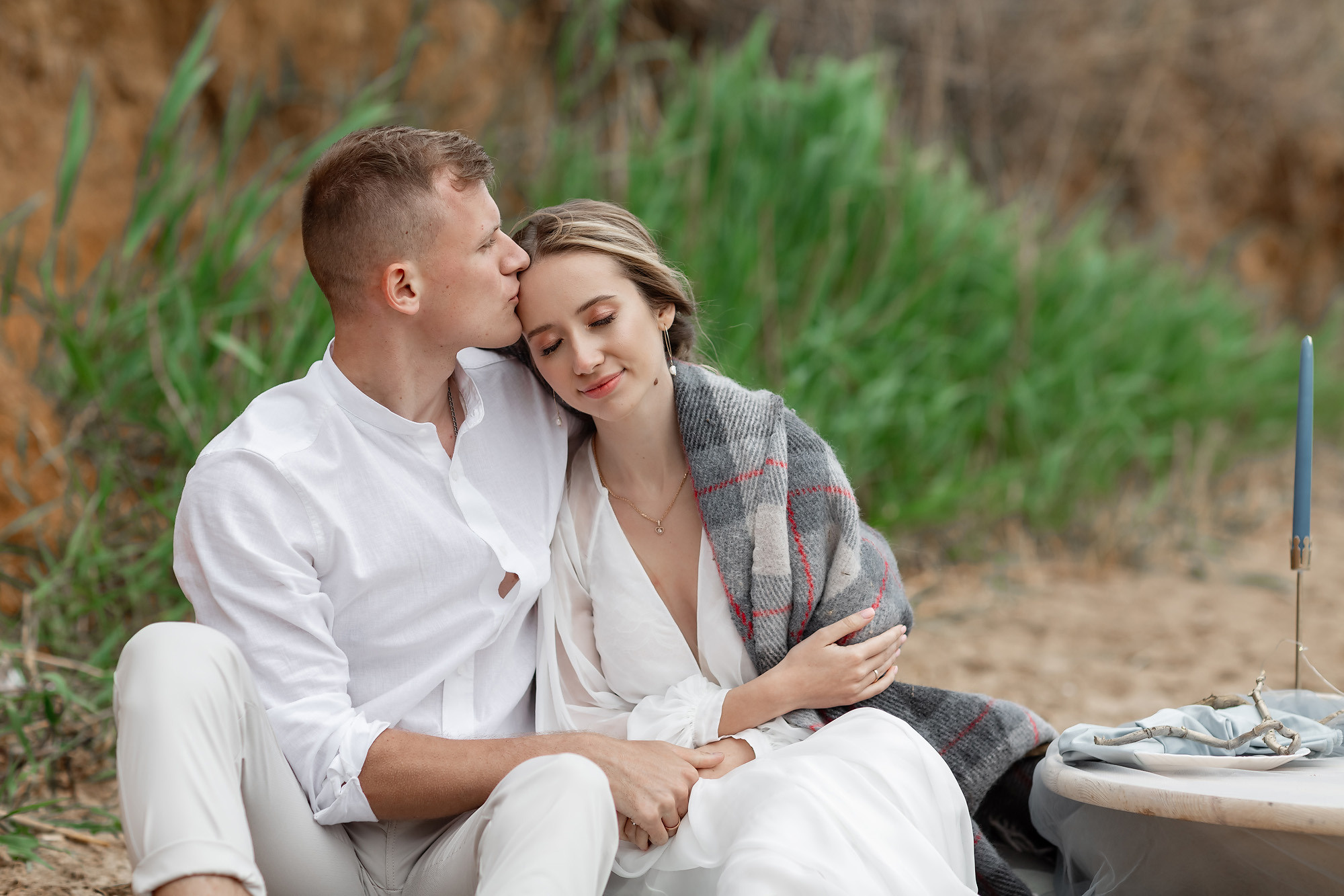 Свадебная выездная церемония и фотосессия на берегу моря. Свадебный фотограф, фотосъемка в Крыму, Севастополе, Симферополе, Ялте