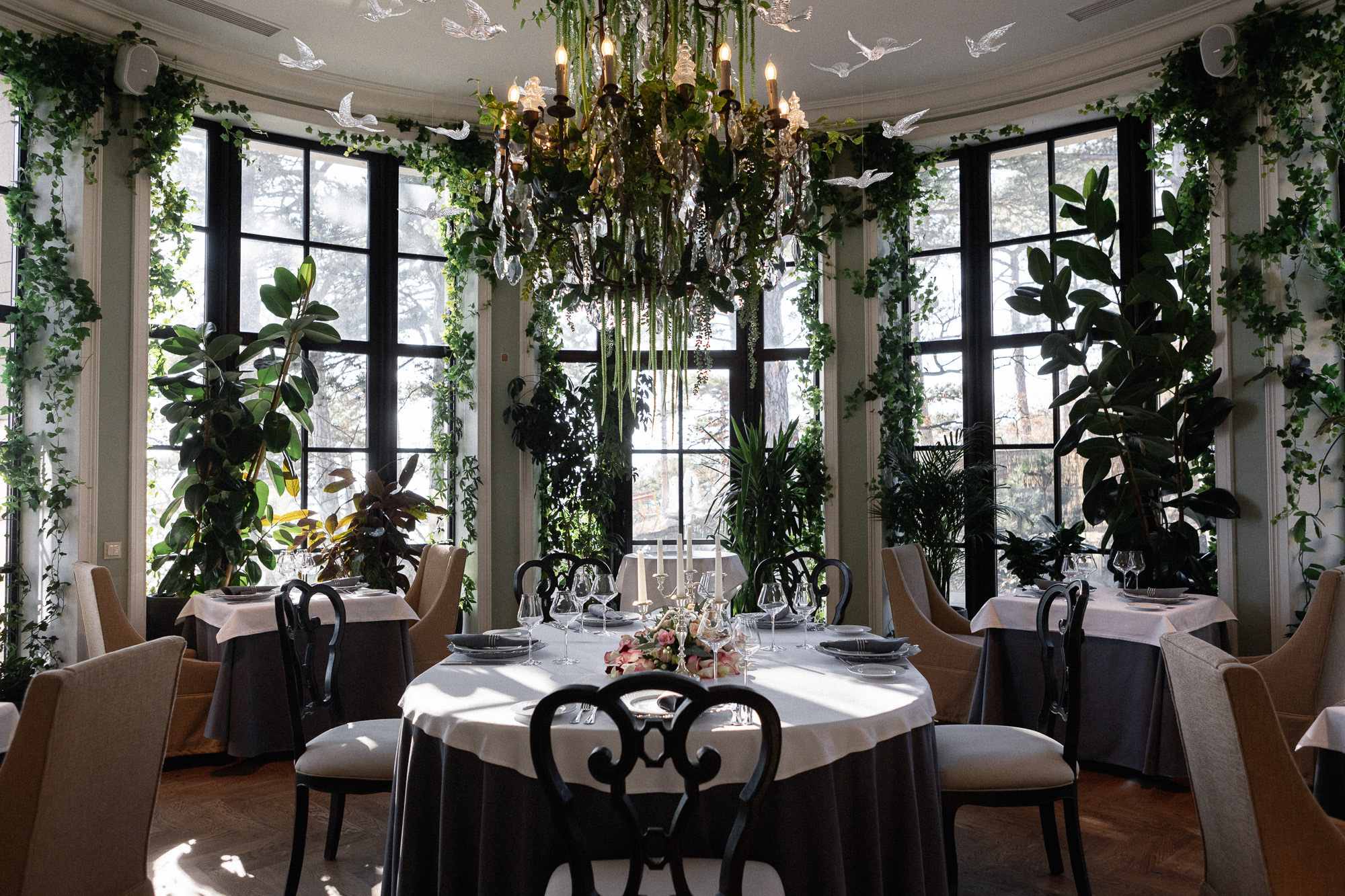 Алексей и Екатерина - свадьба для двоих в отеле Pallasa в Ялте. Свадебный фотограф, фотосъемка в Крыму, Севастополе, Симферополе, Ялте