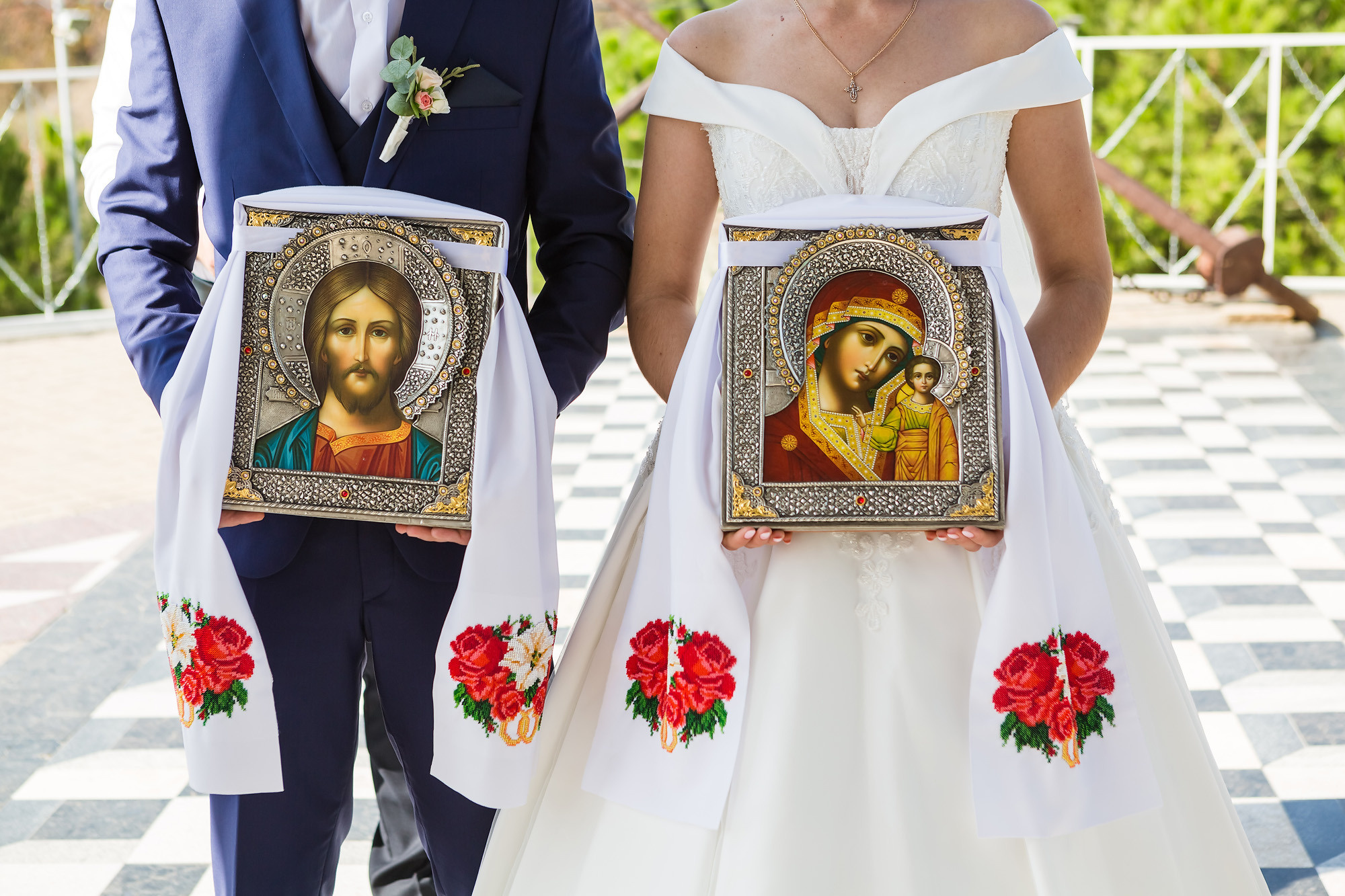 Венчание Петра и Феодосии в Храме-маяке Николая Чудотворца. Свадебный фотограф, фотосъемка в Крыму, Севастополе, Симферополе, Ялте