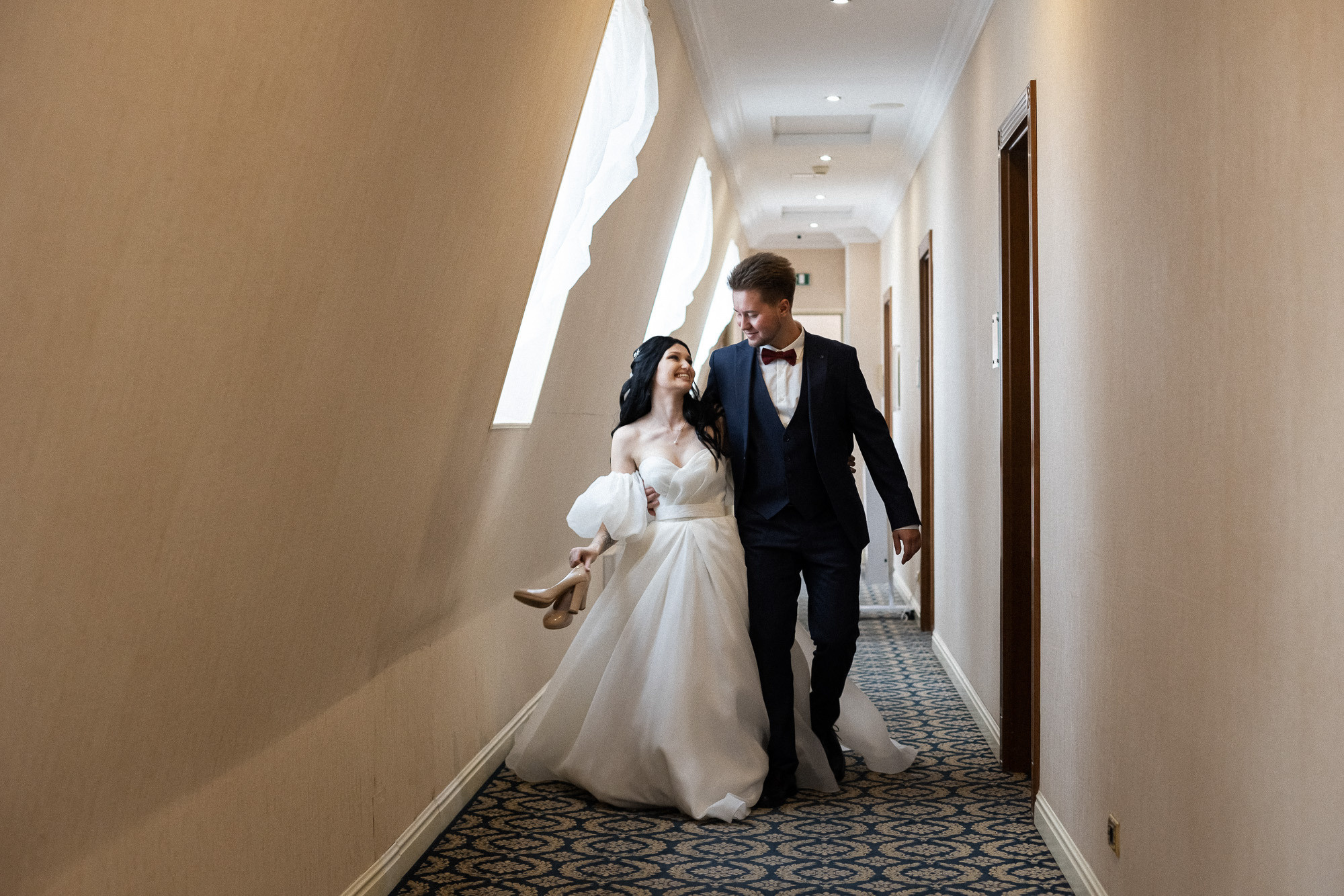 Коля и Катя - свадьба в отеле Ривьера Санрайз в Алуште. Свадебный фотограф, фотосъемка в Крыму, Севастополе, Симферополе, Ялте