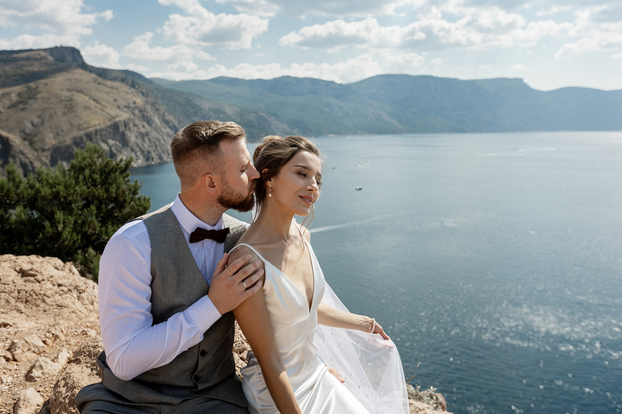 Денис и Аделя - свадьба для двоих в Балаклаве. Свадебный фотограф, фотосъемка в Крыму, Севастополе, Симферополе, Ялте