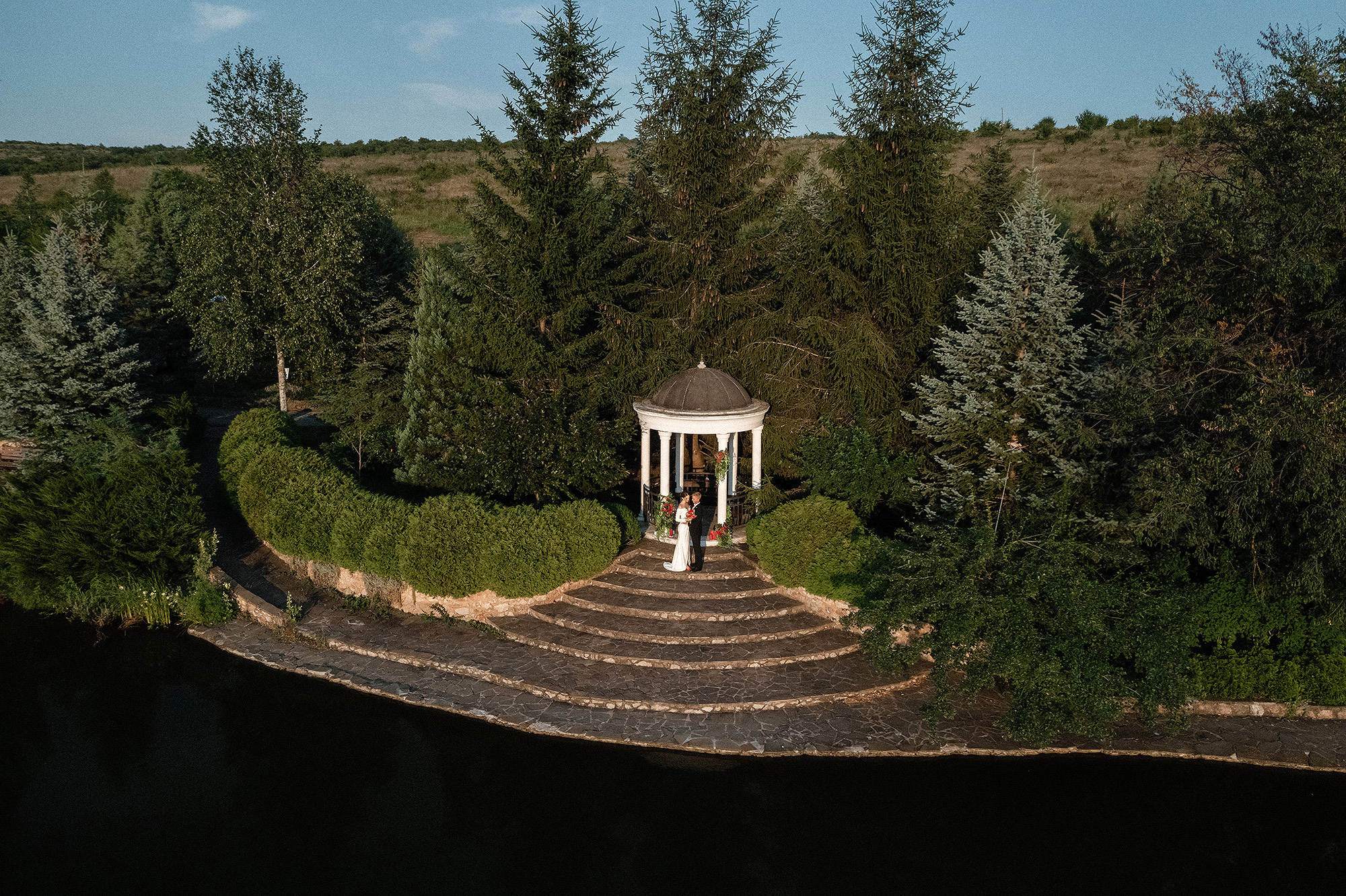 Денис и Таня - свадебная рекламная фотосессия на Грушевом озере. Свадебный фотограф, фотосъемка в Крыму, Севастополе, Симферополе, Ялте