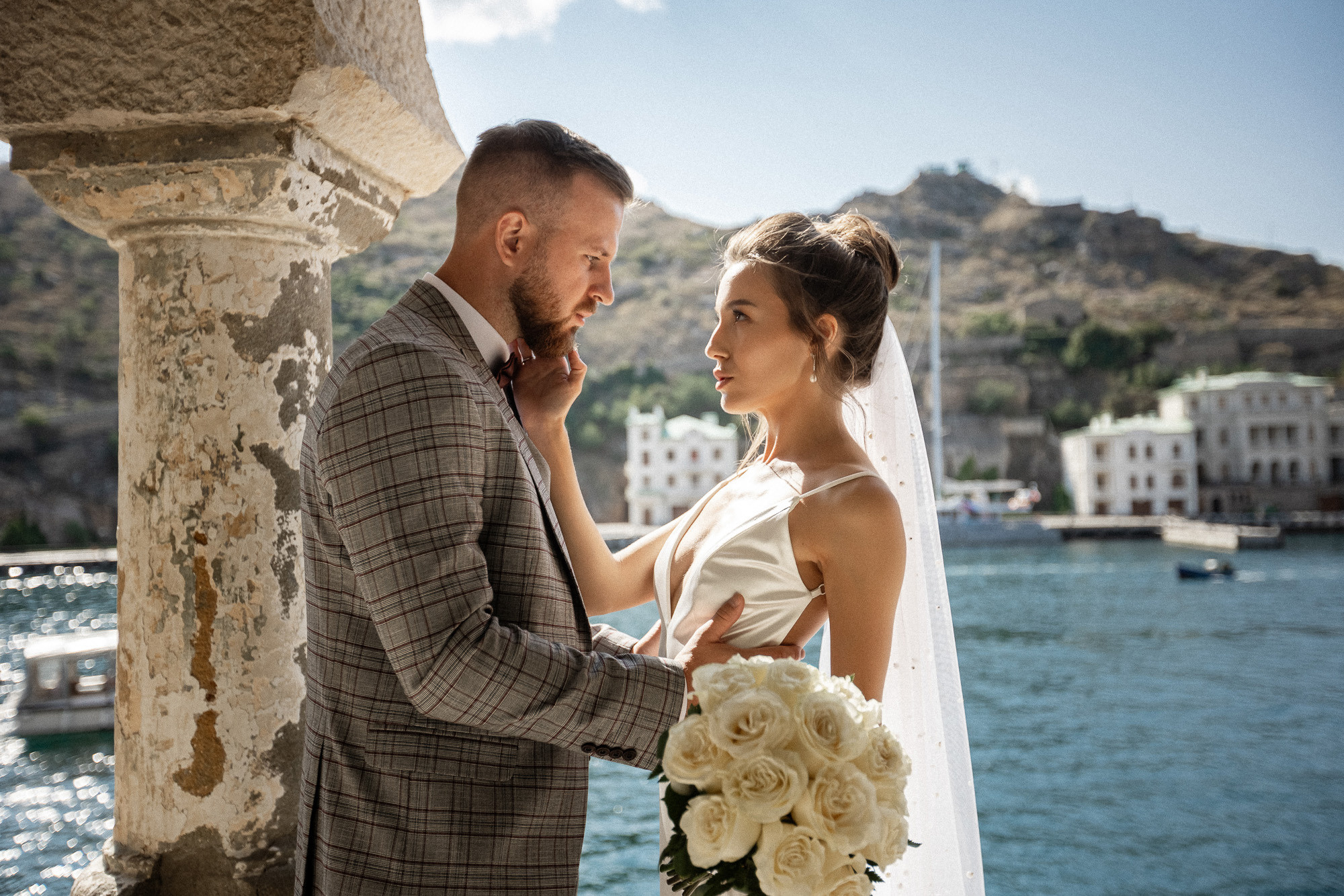 Денис и Аделя - свадьба для двоих в Балаклаве. Свадебный фотограф, фотосъемка в Крыму, Севастополе, Симферополе, Ялте