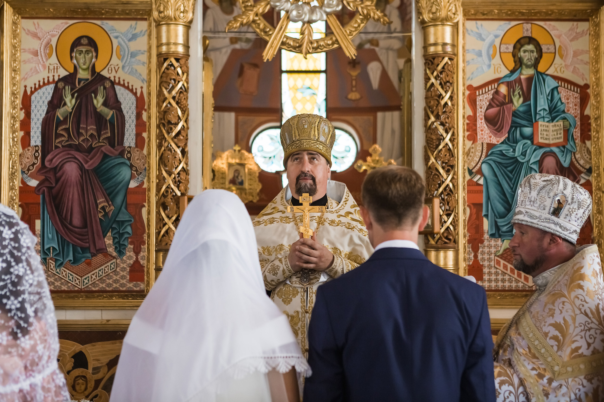 Венчание Петра и Феодосии в Храме-маяке Николая Чудотворца. Свадебный фотограф, фотосъемка в Крыму, Севастополе, Симферополе, Ялте