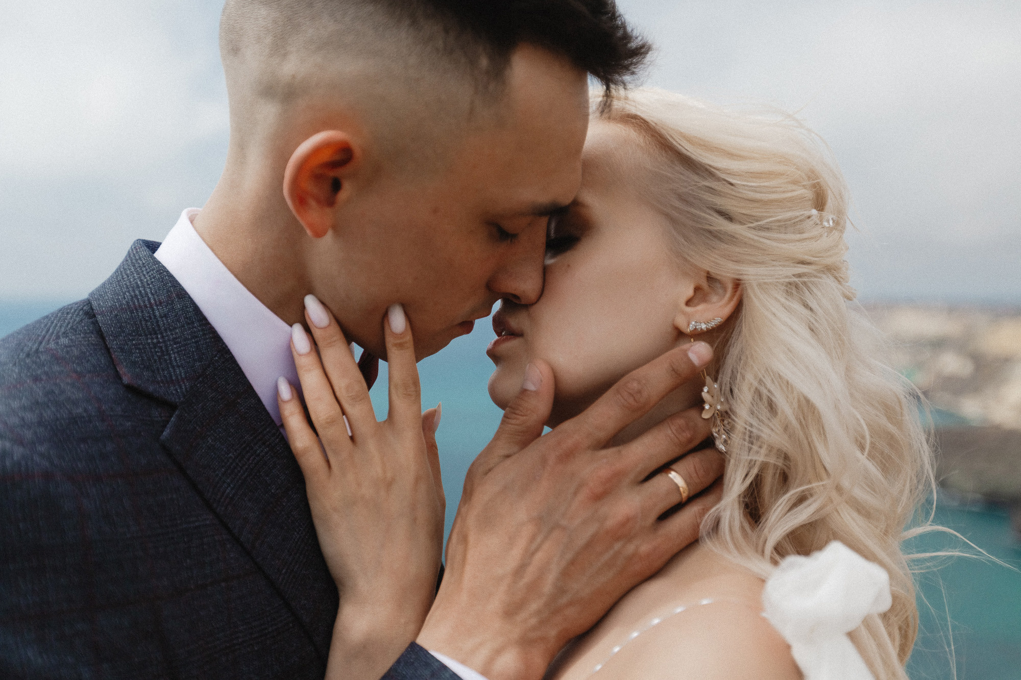 Сергей и Глафира - свадьба для двоих весной в Севастополе. Свадебный фотограф, фотосъемка в Крыму, Севастополе, Симферополе, Ялте