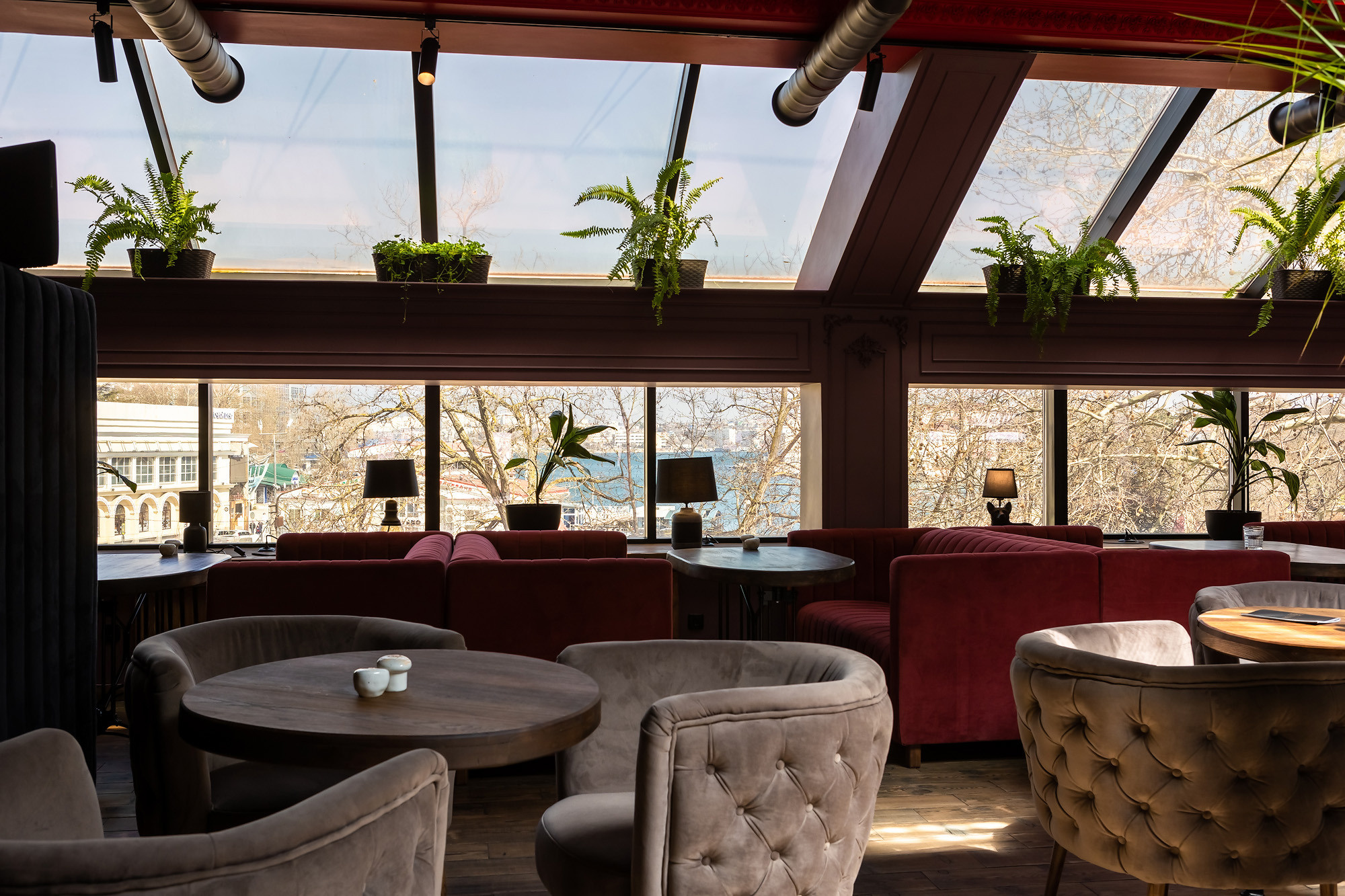 Интерьерная фотосъёмка ресторана Gudini и кафе Mon ami в Севастополе. Свадебный фотограф, фотосъемка в Крыму, Севастополе, Симферополе, Ялте