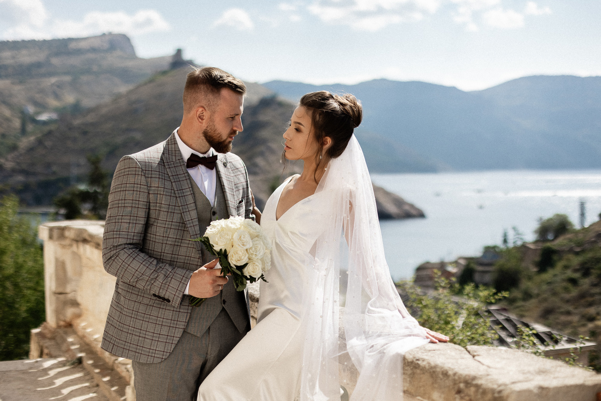 Денис и Аделя - свадьба для двоих в Балаклаве. Свадебный фотограф, фотосъемка в Крыму, Севастополе, Симферополе, Ялте