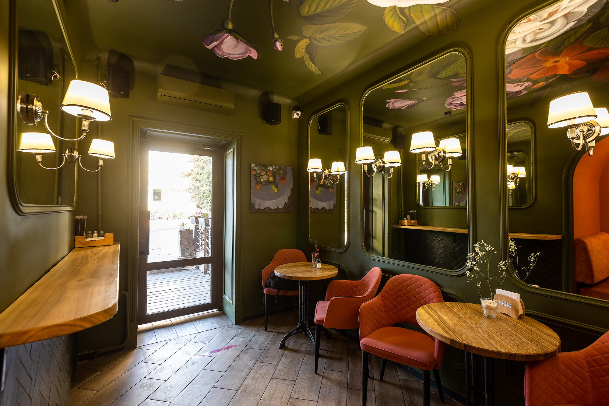 Интерьерная фотосъёмка ресторана Gudini и кафе Mon ami в Севастополе. Свадебный фотограф, фотосъемка в Крыму, Севастополе, Симферополе, Ялте