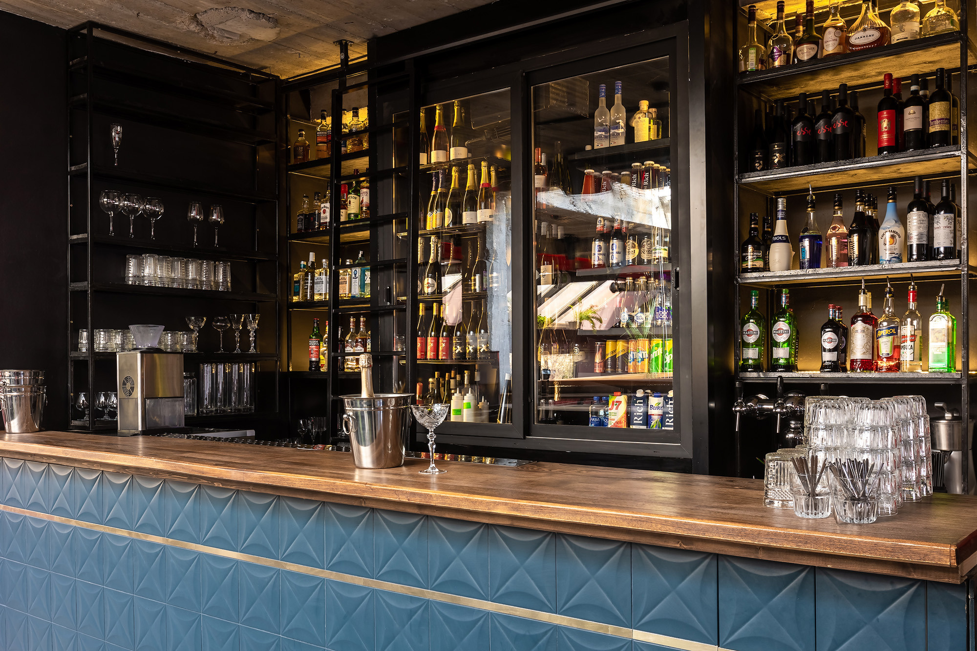 Интерьерная фотосъёмка ресторана Gudini и кафе Mon ami в Севастополе. Свадебный фотограф, фотосъемка в Крыму, Севастополе, Симферополе, Ялте