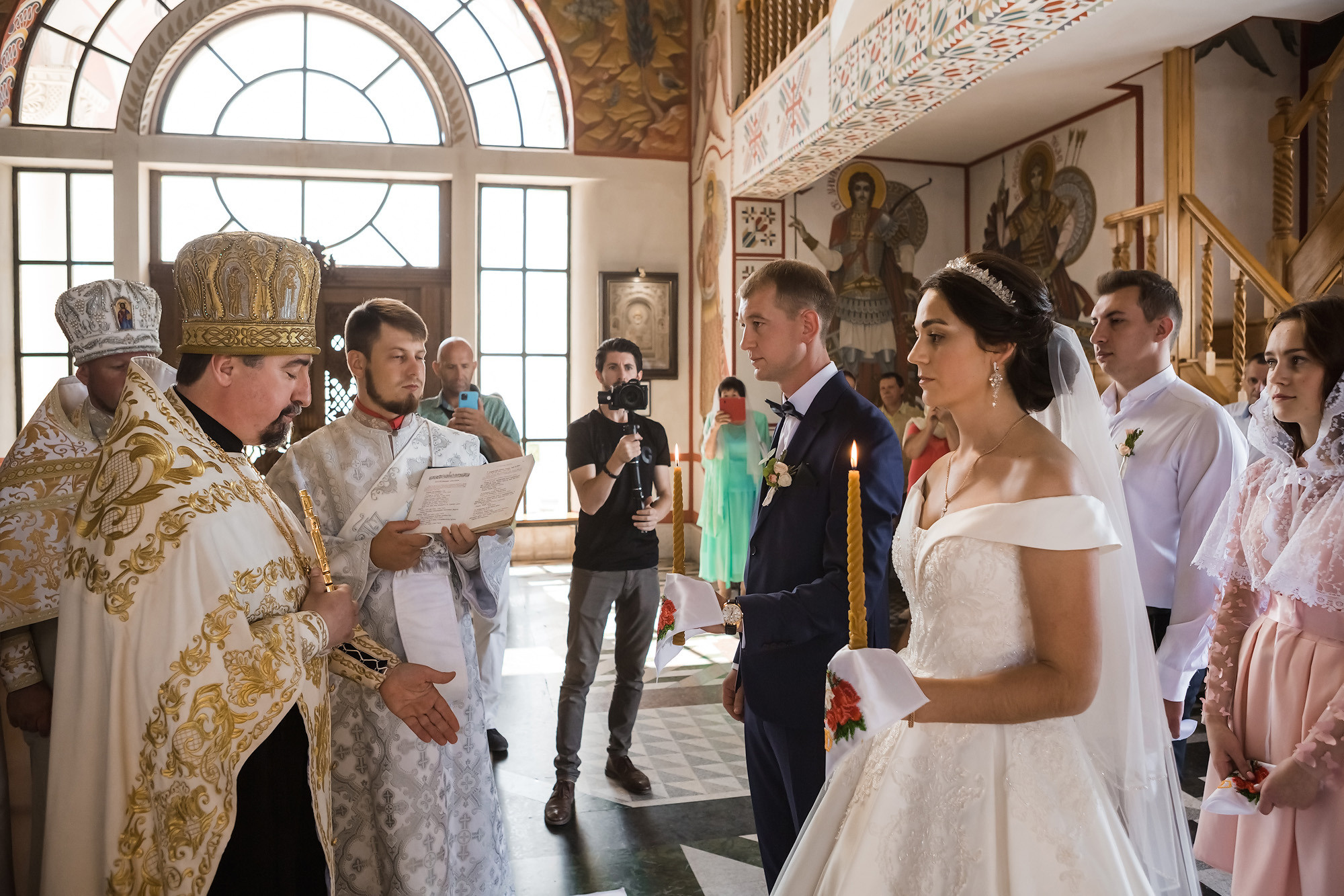 Венчание Петра и Феодосии в Храме-маяке Николая Чудотворца. Свадебный фотограф, фотосъемка в Крыму, Севастополе, Симферополе, Ялте