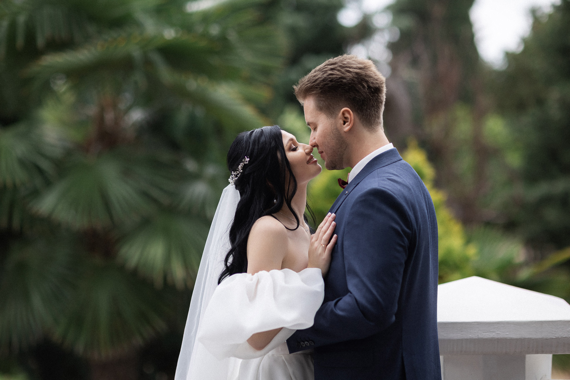 Коля и Катя - свадьба в отеле Ривьера Санрайз в Алуште. Свадебный фотограф, фотосъемка в Крыму, Севастополе, Симферополе, Ялте