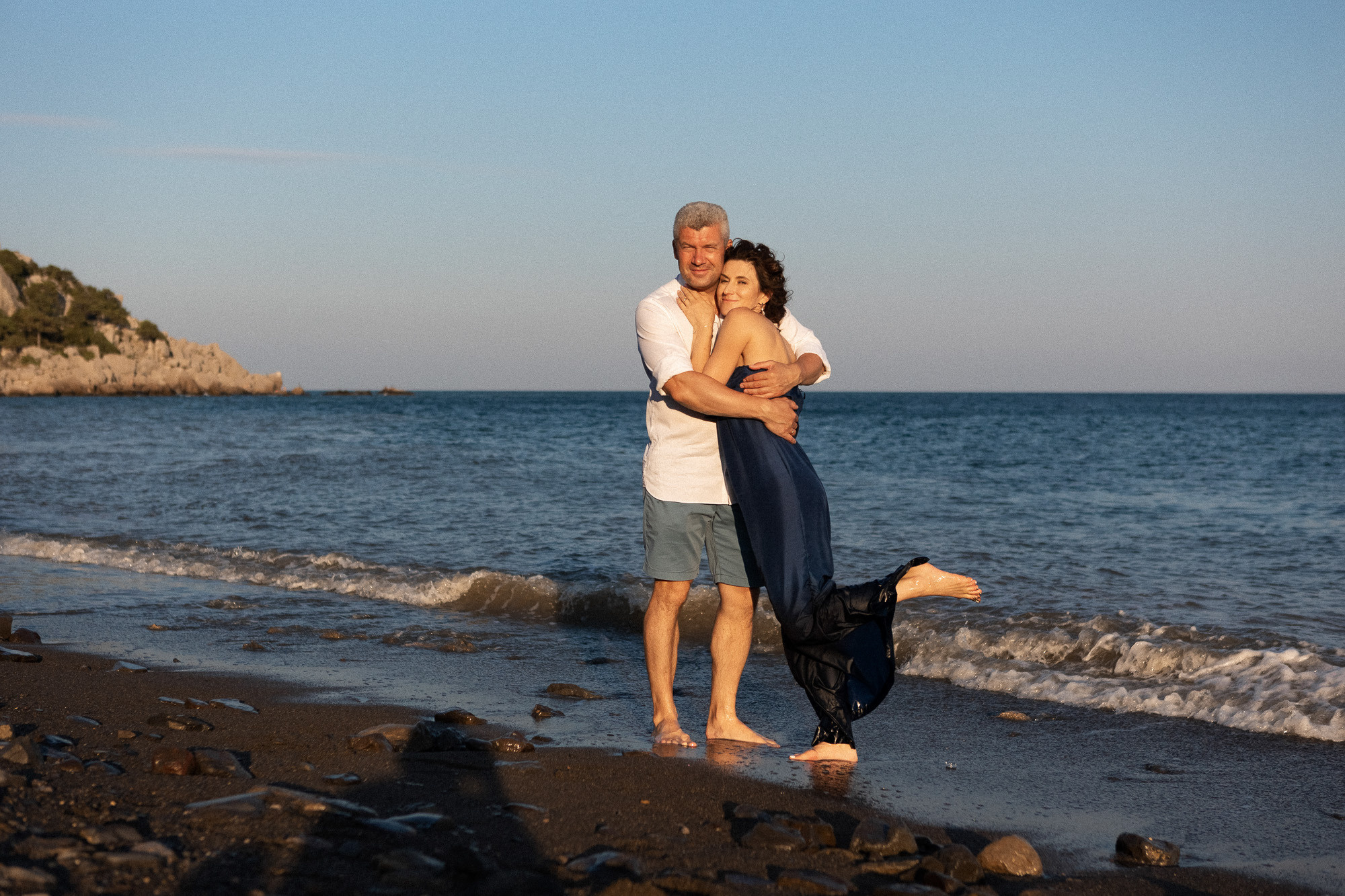 Семейная фотосессия в Симеизе на горе Кошка и на пляже у моря. Свадебный фотограф, фотосъемка в Крыму, Севастополе, Симферополе, Ялте