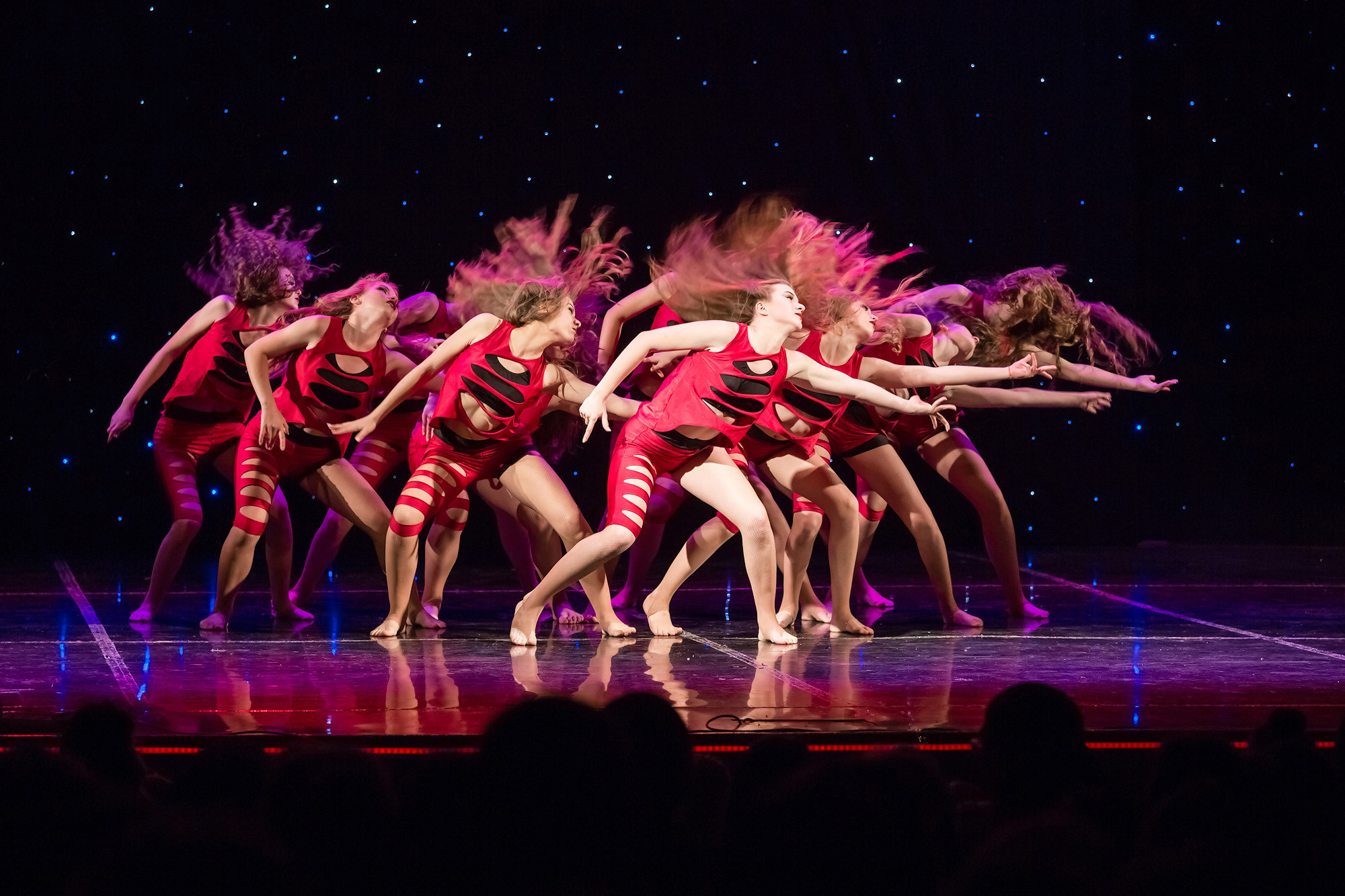 Танцевальное шоу Карамель - концертное выступление, репортаж. Свадебный фотограф, фотосъемка в Крыму, Севастополе, Симферополе, Ялте