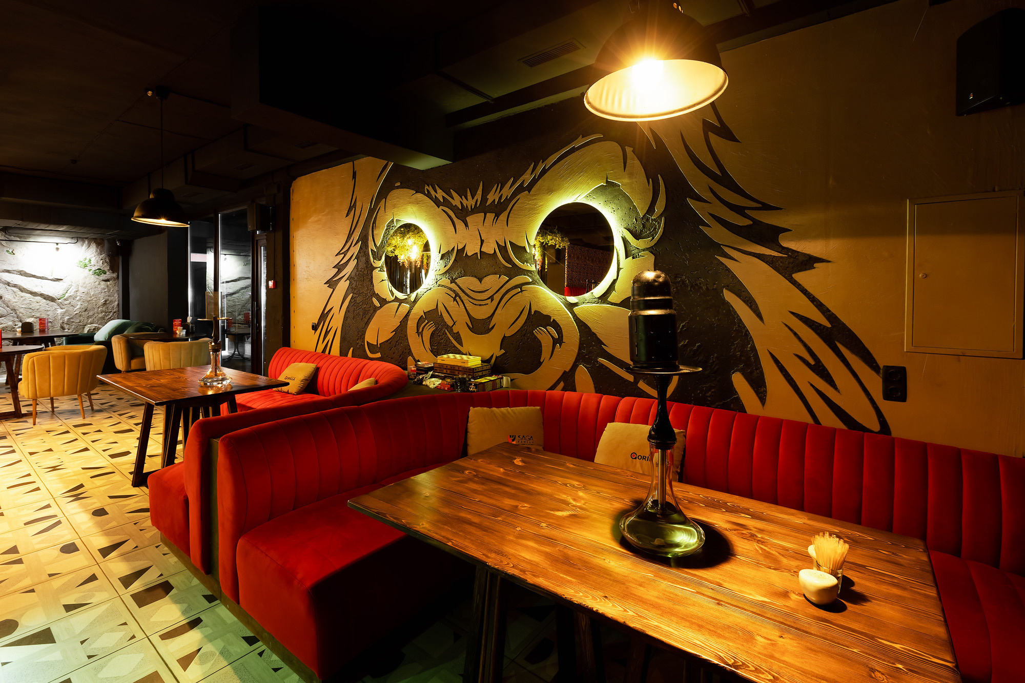 Фотосессия интерьеров кафе Место и кальянной Gorilla Hookah. Свадебный фотограф, фотосъемка в Крыму, Севастополе, Симферополе, Ялте