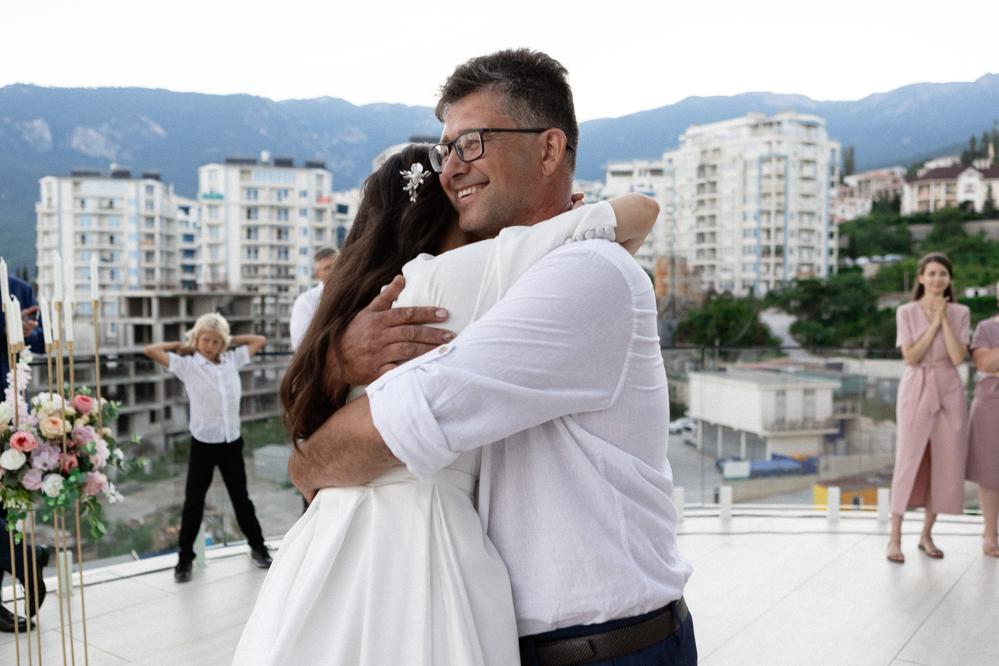 Женя и Настя - свадьба в Гурзуфе в отеле Алтея и Ливадийском дворце. Свадебный фотограф, фотосъемка в Крыму, Севастополе, Симферополе, Ялте