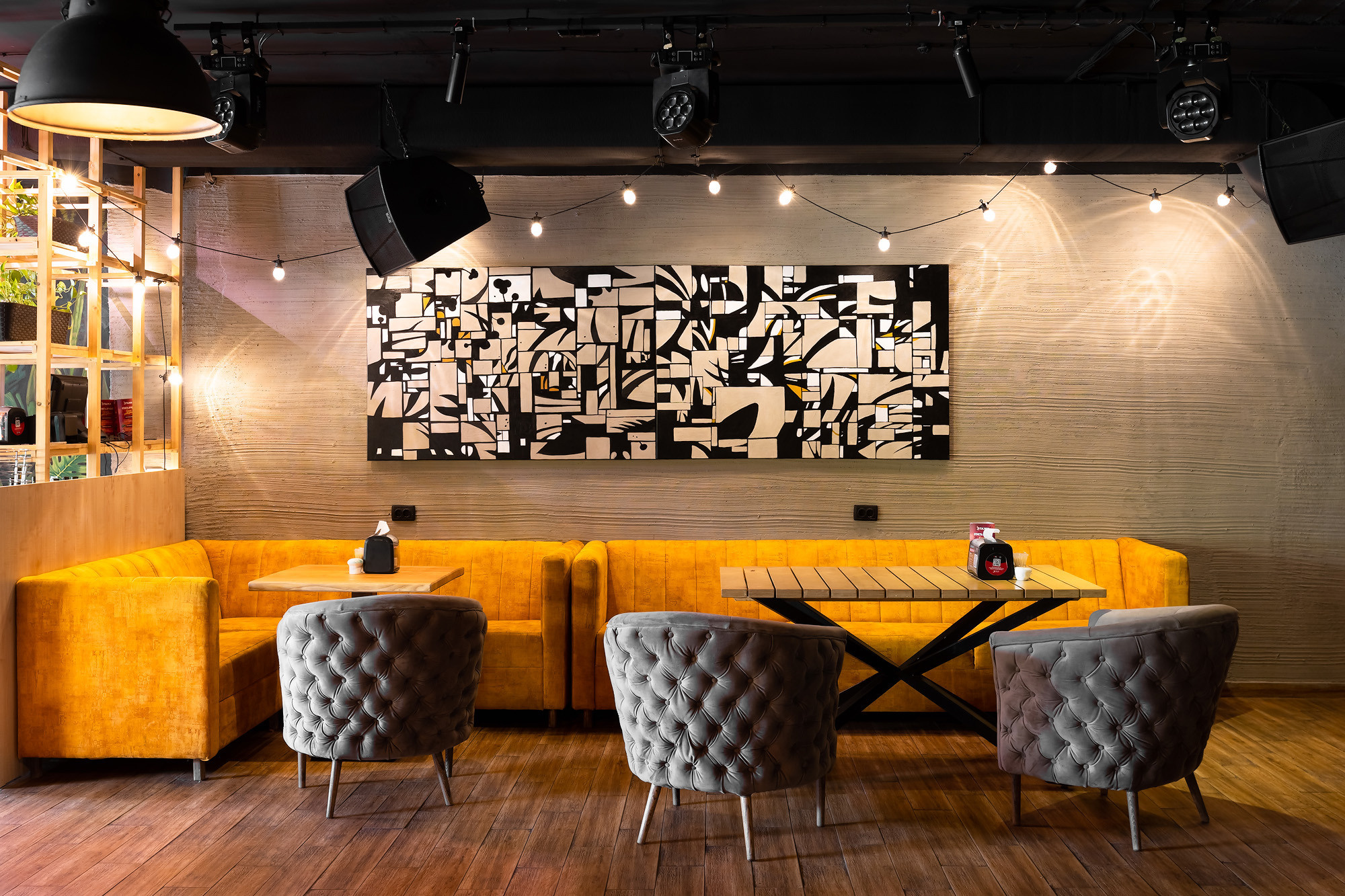 Фотосессия интерьеров кафе Место и кальянной Gorilla Hookah. Свадебный фотограф, фотосъемка в Крыму, Севастополе, Симферополе, Ялте