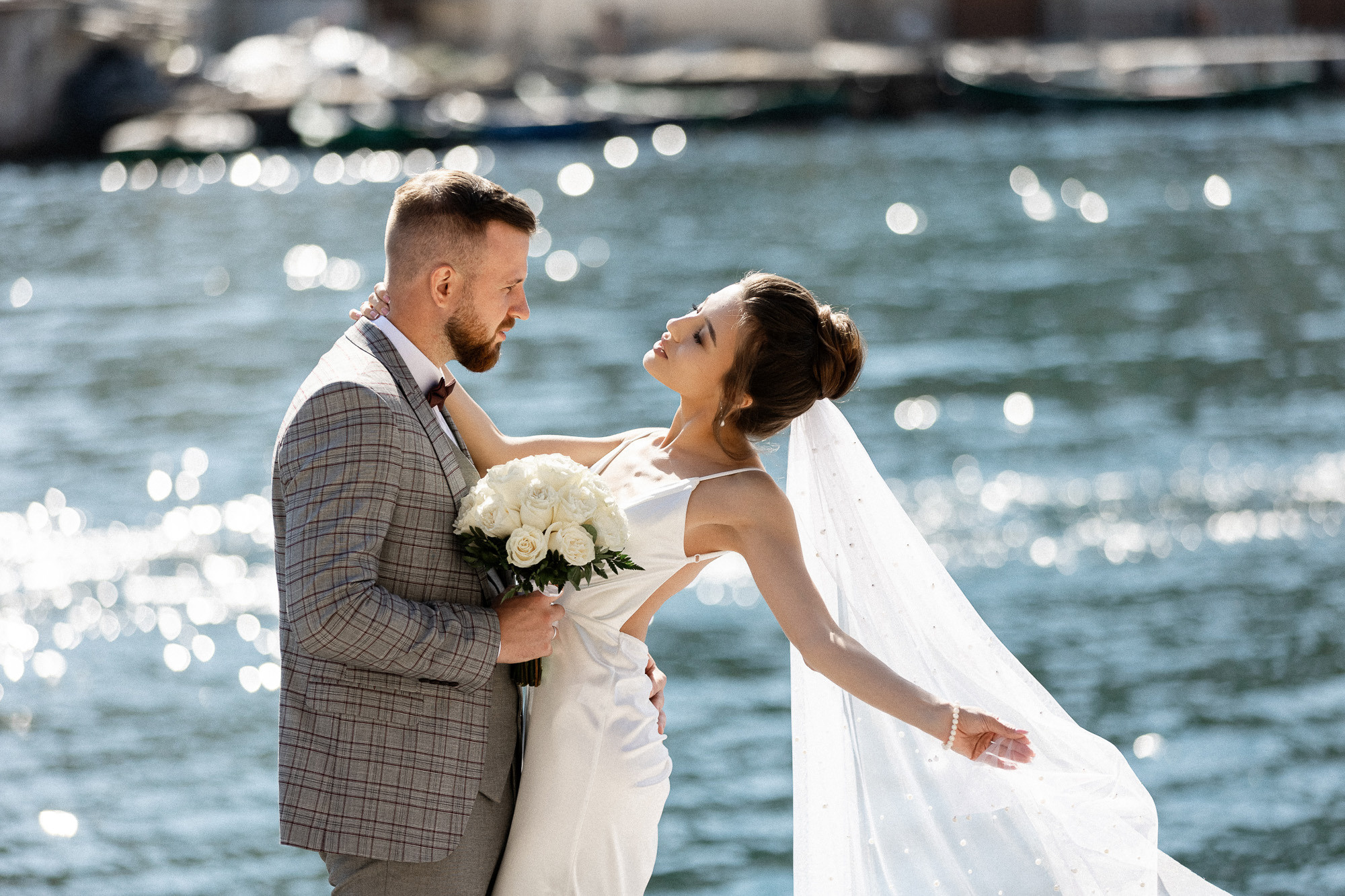 Денис и Аделя - свадьба для двоих в Балаклаве. Свадебный фотограф, фотосъемка в Крыму, Севастополе, Симферополе, Ялте