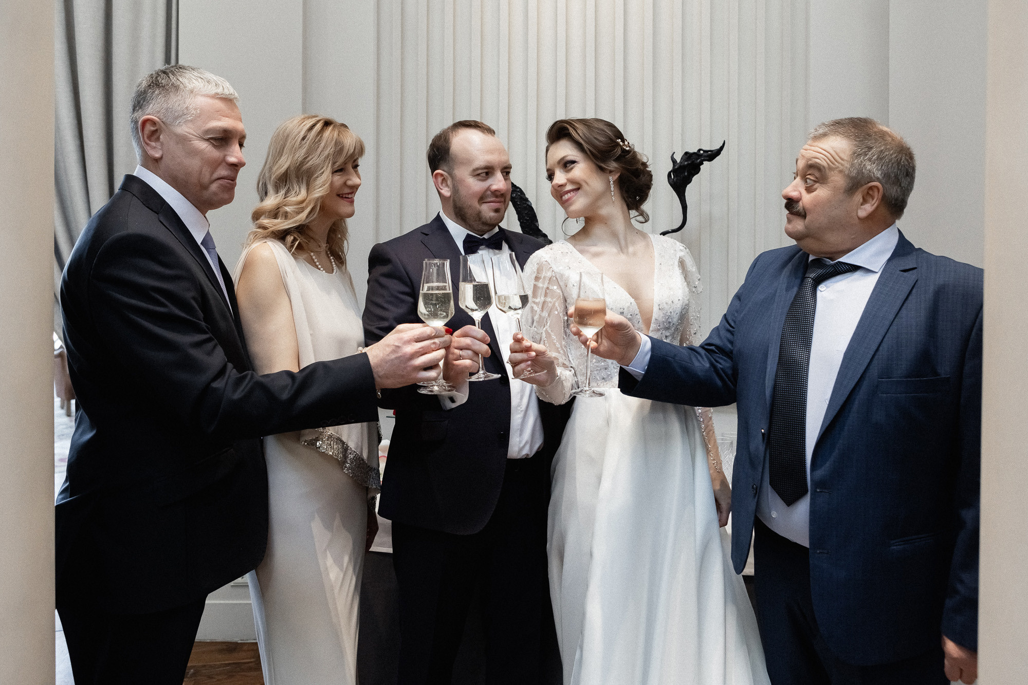 Алексей и Екатерина - свадьба для двоих в отеле Pallasa в Ялте. Свадебный фотограф, фотосъемка в Крыму, Севастополе, Симферополе, Ялте