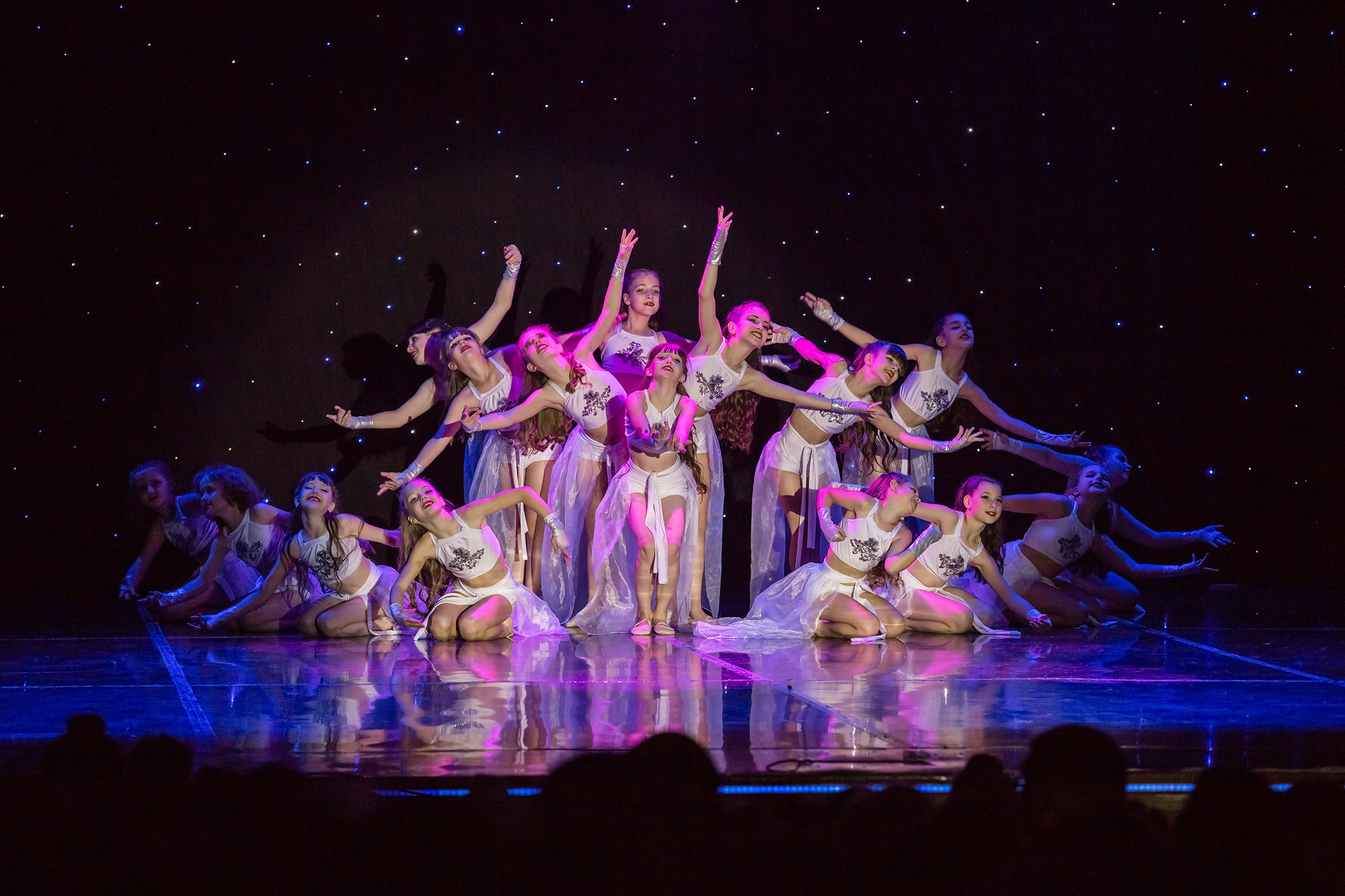 Танцевальное шоу Карамель - концертное выступление, репортаж. Свадебный фотограф, фотосъемка в Крыму, Севастополе, Симферополе, Ялте