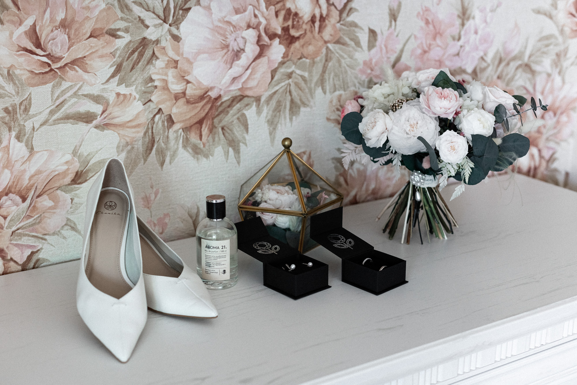 Женя и Настя - свадьба в Гурзуфе в отеле Алтея и Ливадийском дворце. Свадебный фотограф, фотосъемка в Крыму, Севастополе, Симферополе, Ялте