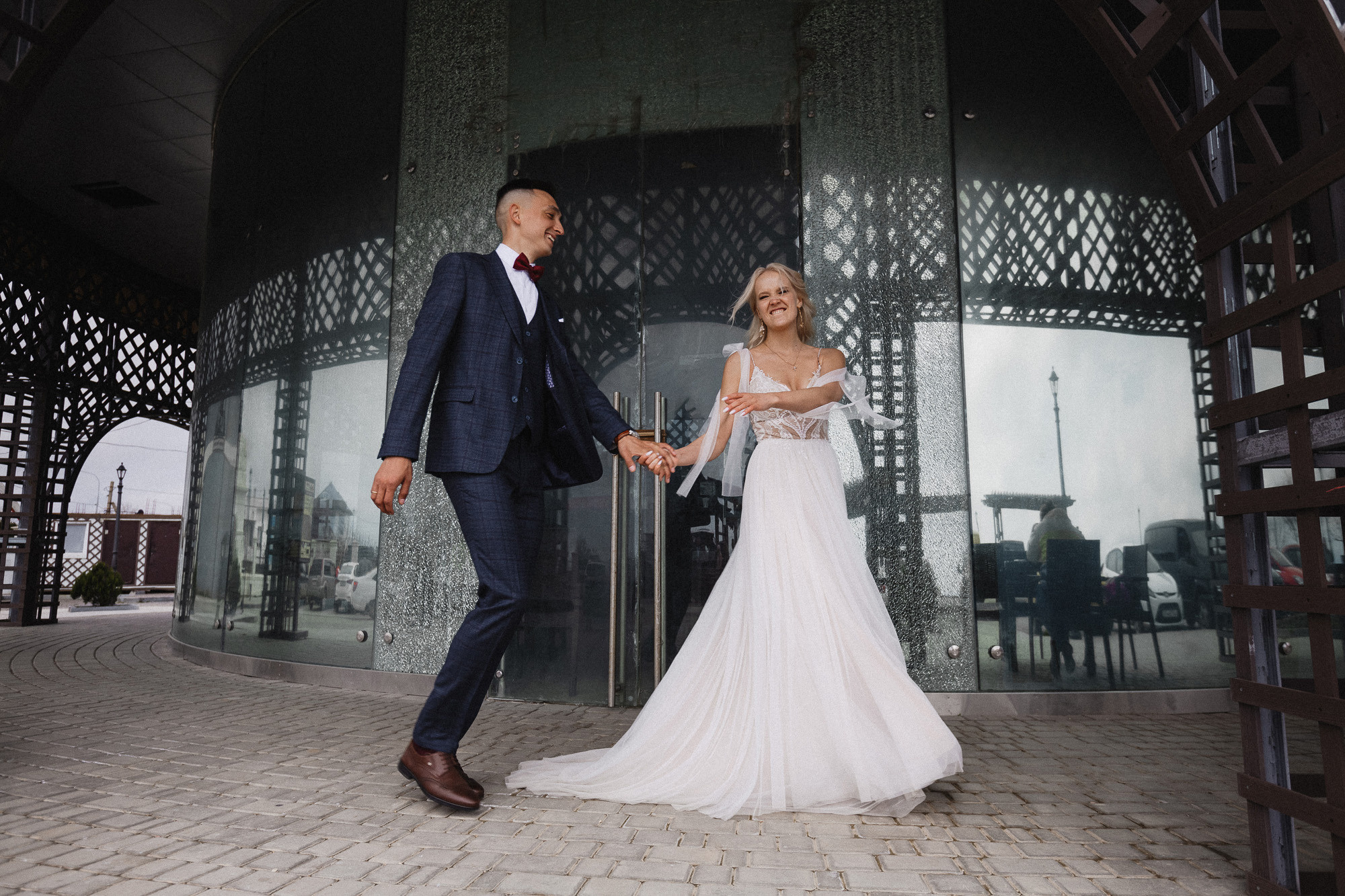 Сергей и Глафира - свадьба для двоих весной в Севастополе. Свадебный фотограф, фотосъемка в Крыму, Севастополе, Симферополе, Ялте