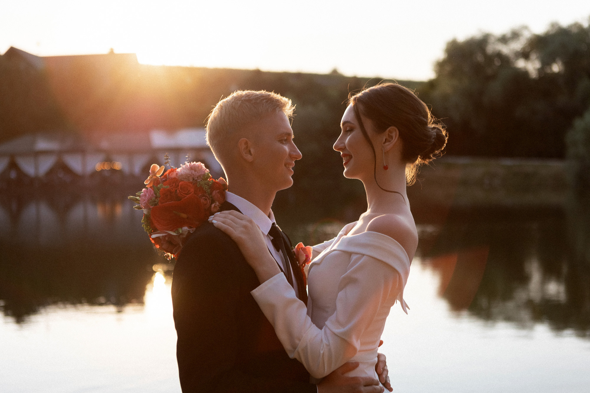 Денис и Таня - свадебная рекламная фотосессия на Грушевом озере. Свадебный фотограф, фотосъемка в Крыму, Севастополе, Симферополе, Ялте