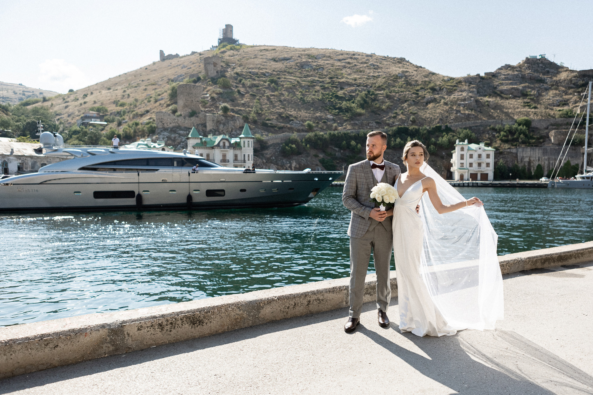 Денис и Аделя - свадьба для двоих в Балаклаве. Свадебный фотограф, фотосъемка в Крыму, Севастополе, Симферополе, Ялте