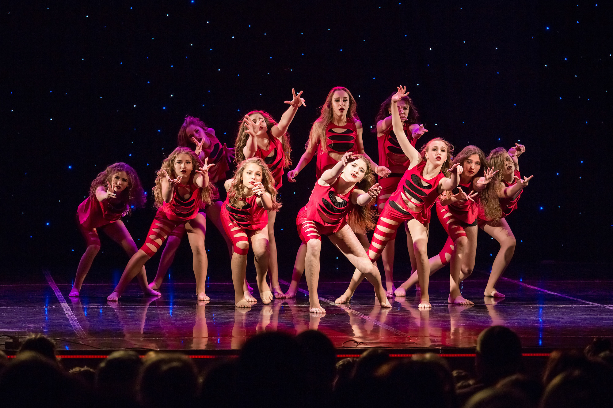 Танцевальное шоу Карамель - концертное выступление, репортаж. Свадебный фотограф, фотосъемка в Крыму, Севастополе, Симферополе, Ялте