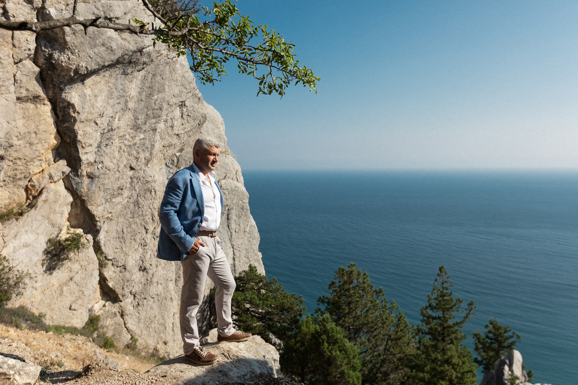 Семейная фотосессия в Симеизе на горе Кошка и на пляже у моря. Свадебный фотограф, фотосъемка в Крыму, Севастополе, Симферополе, Ялте