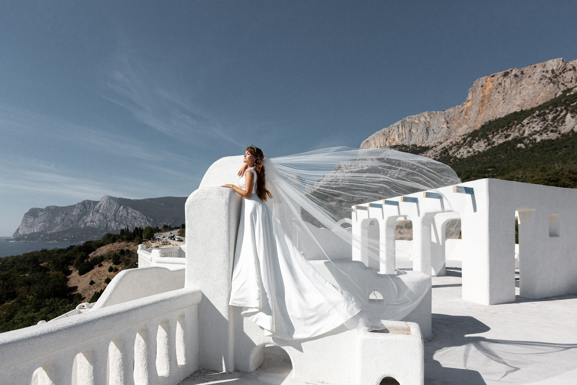 Александр и Виктория - фотосессия на Крымском Санторини. Свадебный фотограф, фотосъемка в Крыму, Севастополе, Симферополе, Ялте