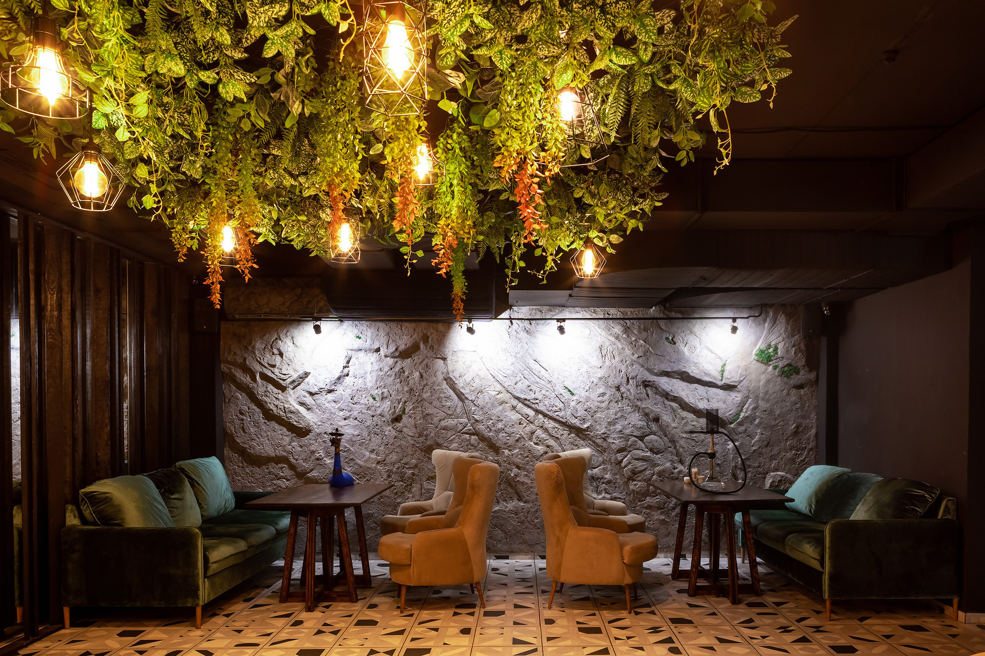 Фотосессия интерьеров кафе Место и кальянной Gorilla Hookah. Свадебный фотограф, фотосъемка в Крыму, Севастополе, Симферополе, Ялте