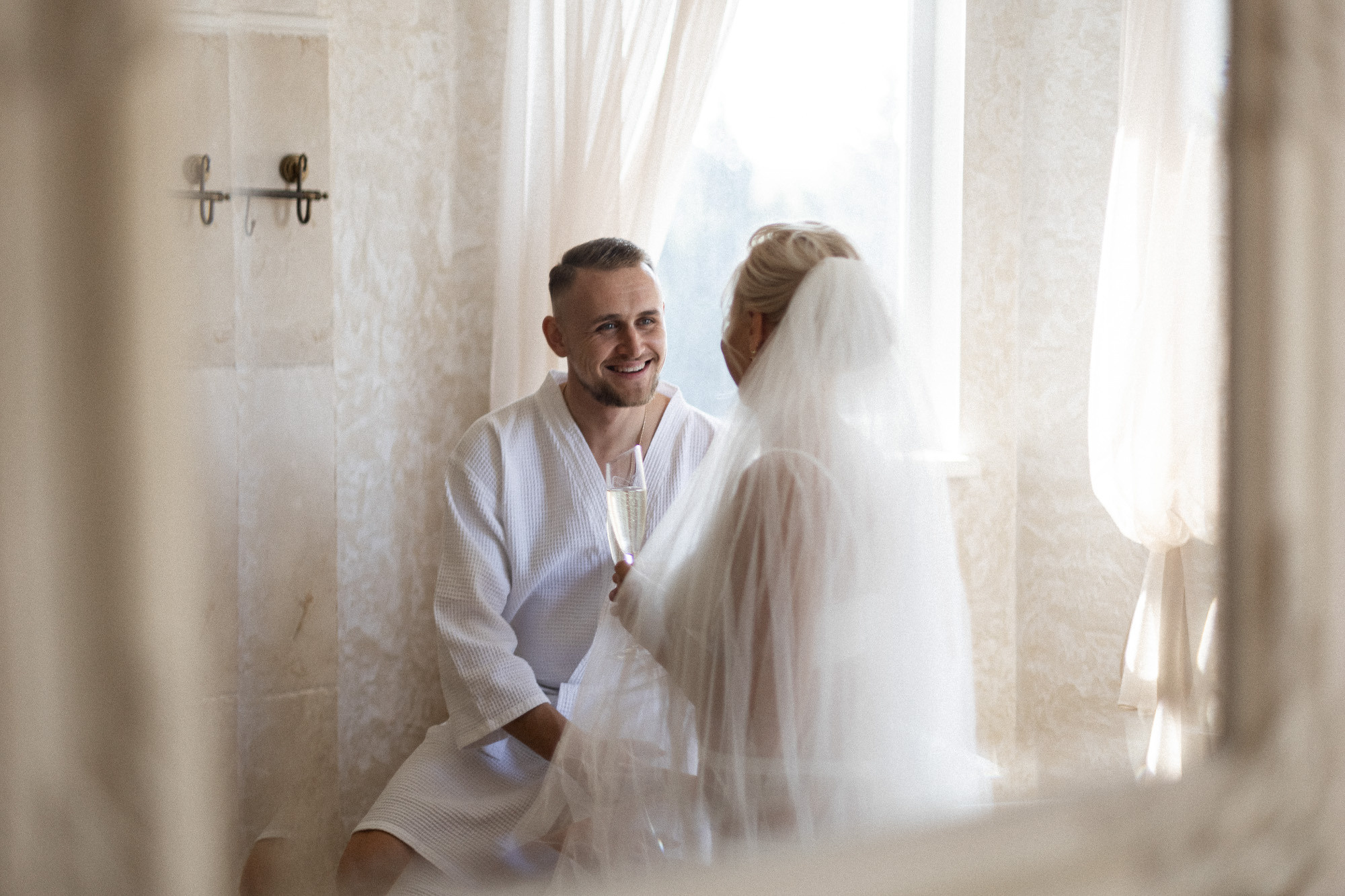 Влад и Ксюша - свадьба для двоих в отеле Превысоковъ. Свадебный фотограф, фотосъемка в Крыму, Севастополе, Симферополе, Ялте