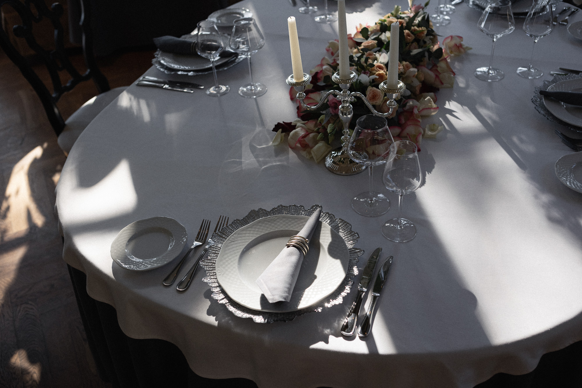 Алексей и Екатерина - свадьба для двоих в отеле Pallasa в Ялте. Свадебный фотограф, фотосъемка в Крыму, Севастополе, Симферополе, Ялте