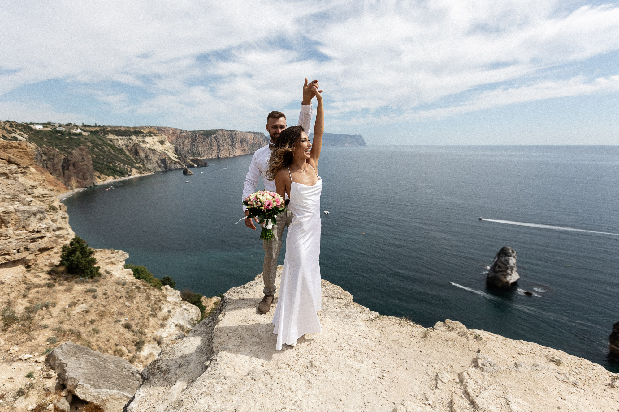 Сергей и Карина - свадебная фотосессия для двоих на Фиоленте. Свадебный фотограф, фотосъемка в Крыму, Севастополе, Симферополе, Ялте