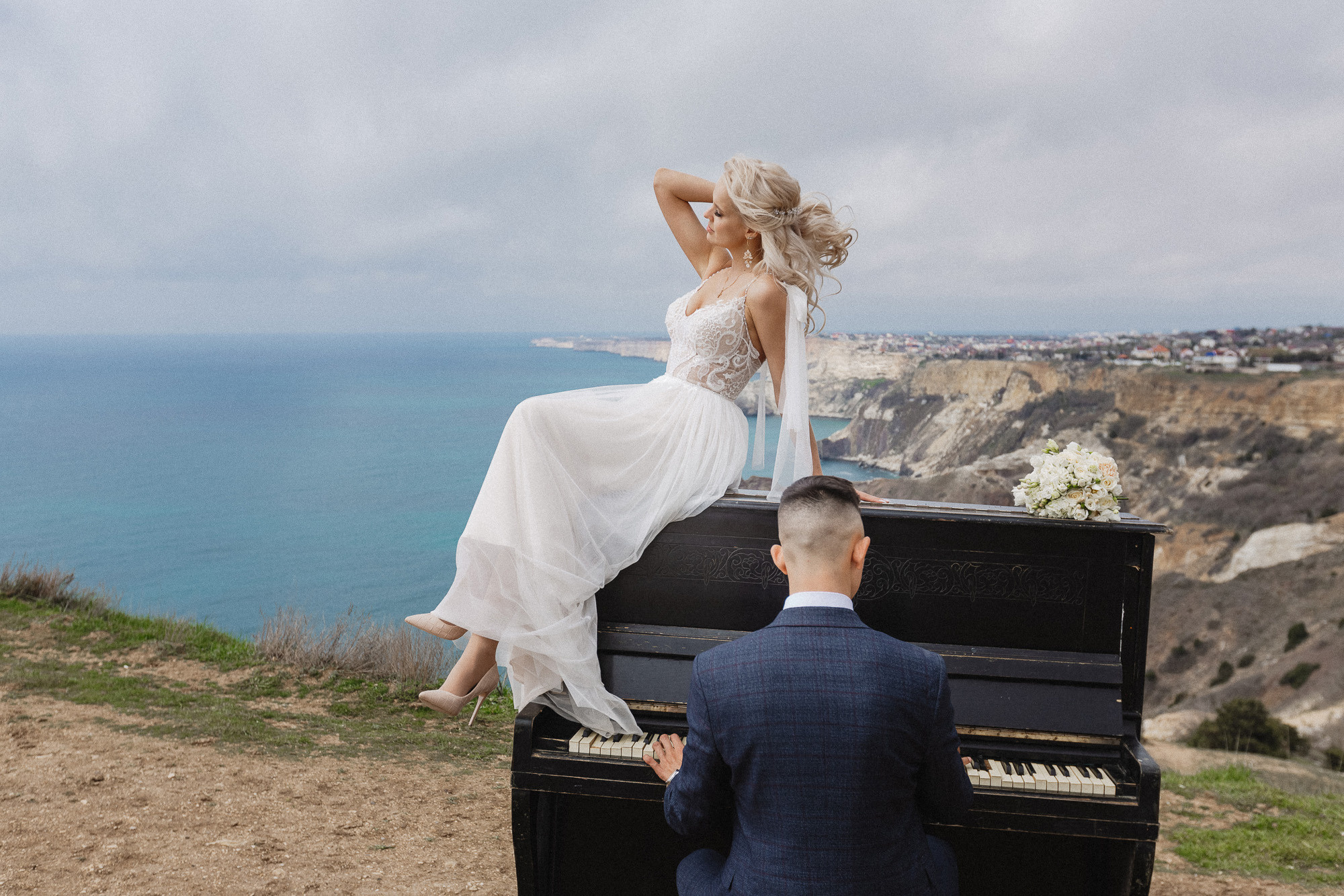 Сергей и Глафира - свадьба для двоих весной в Севастополе. Свадебный фотограф, фотосъемка в Крыму, Севастополе, Симферополе, Ялте