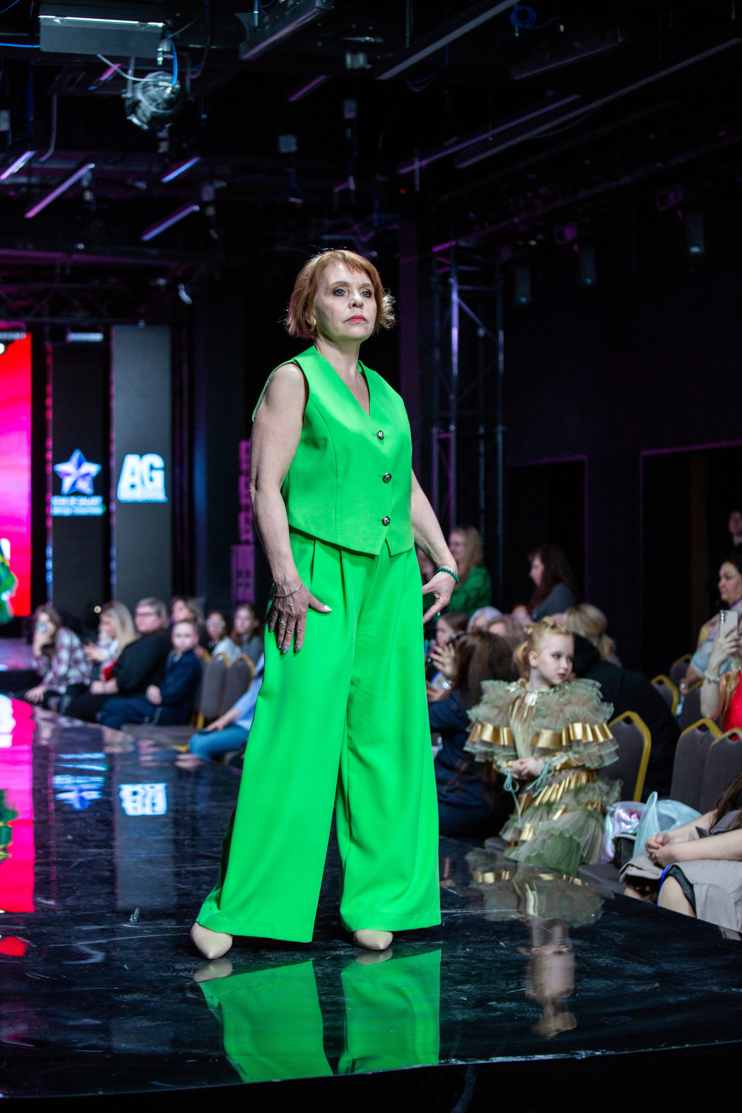 Звезда галактики. Яровит Холл. Репортажный, семейный, свадебный, портретный фотограф