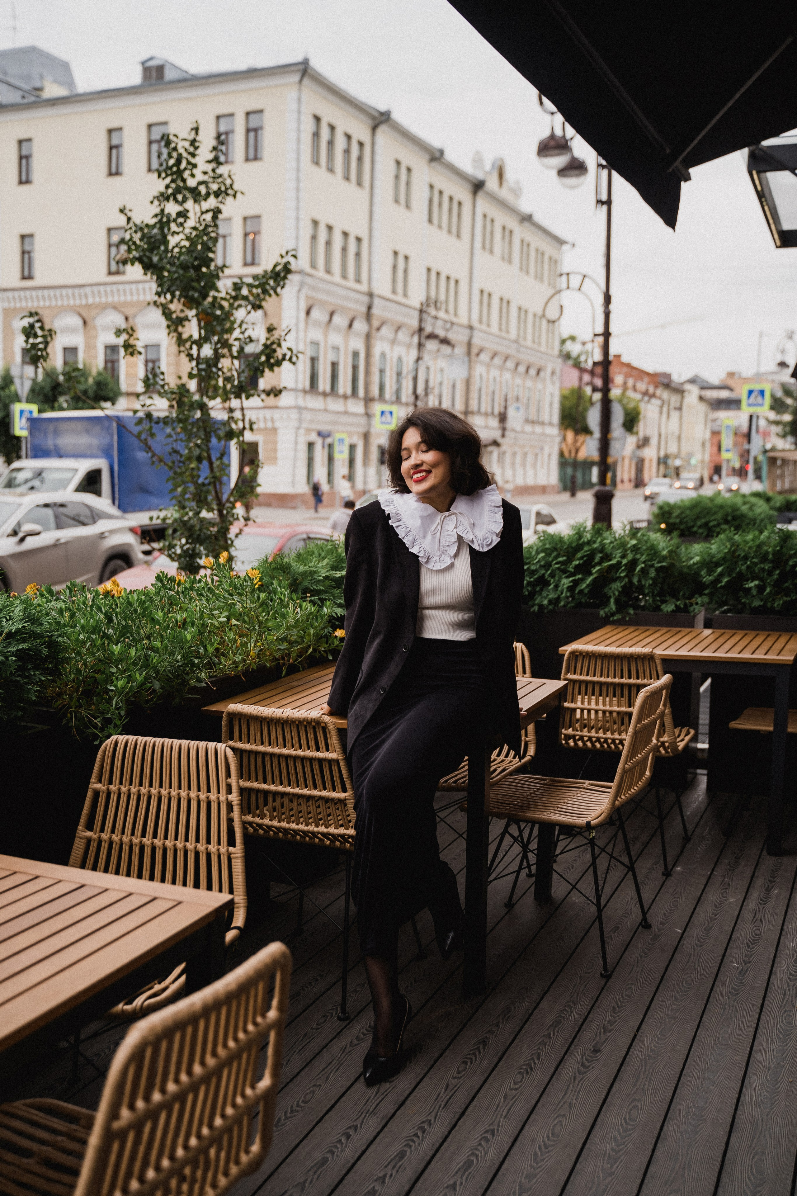 В городе Т. Истории