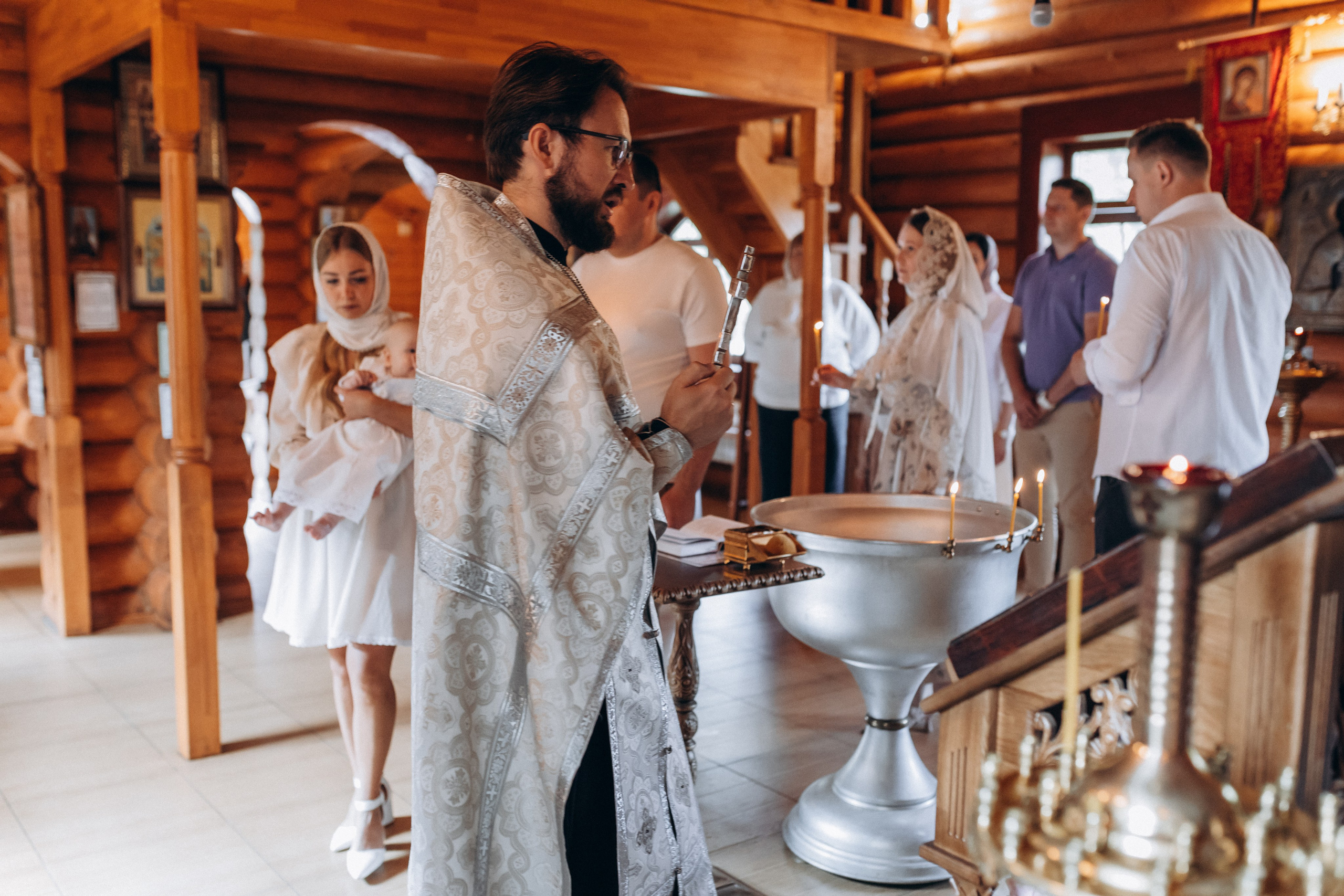 Таинство крещения Льва Церковь Илии Пророка в Новоивановском. Семейный и женский фотограф в Москве Коновалова Олеся