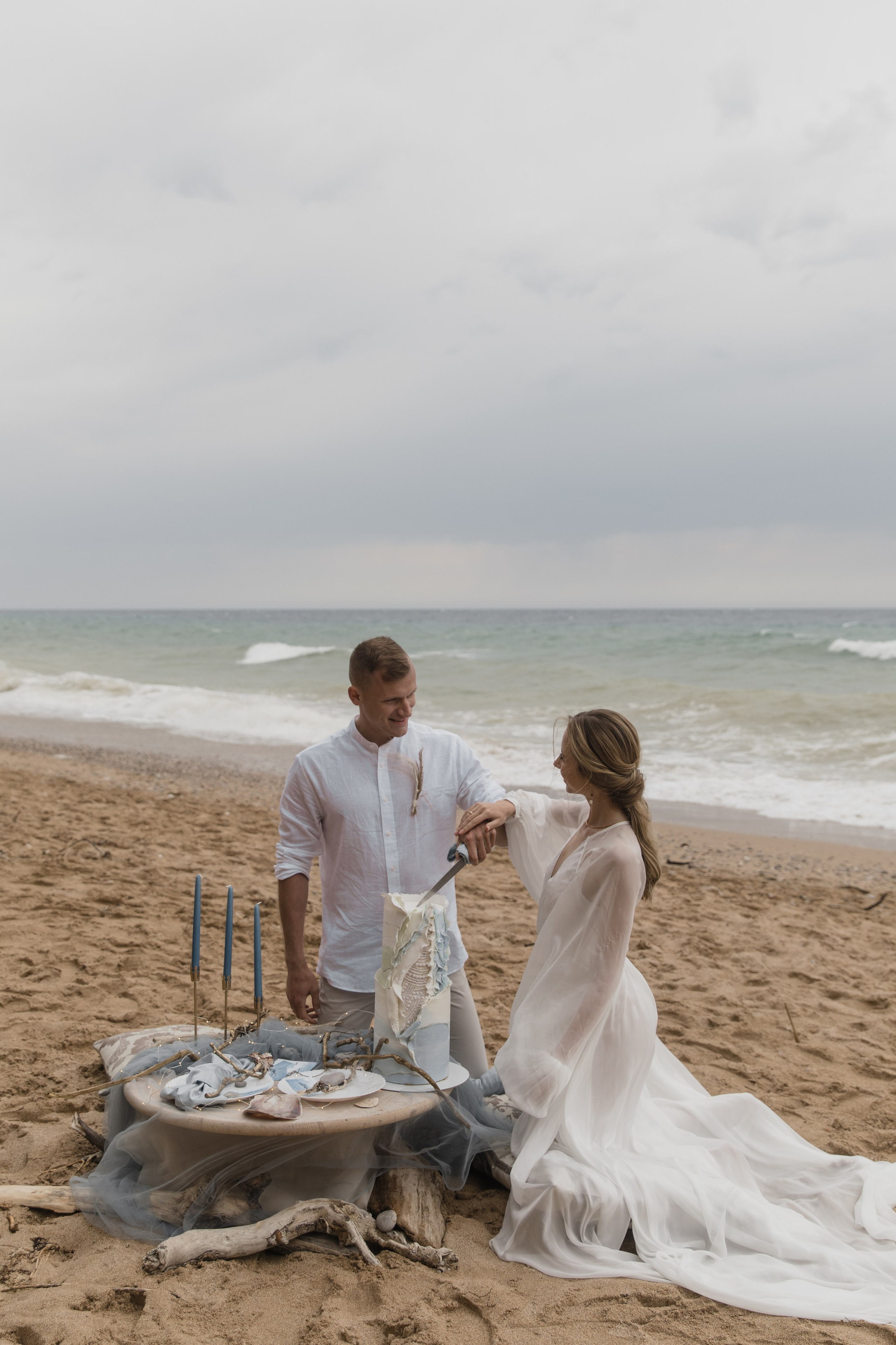 На берегу моря…. СВАДЕБНЫЙ ФОТОГРАФ В КРЫМУ И СЕВАСТОПОЛЕ