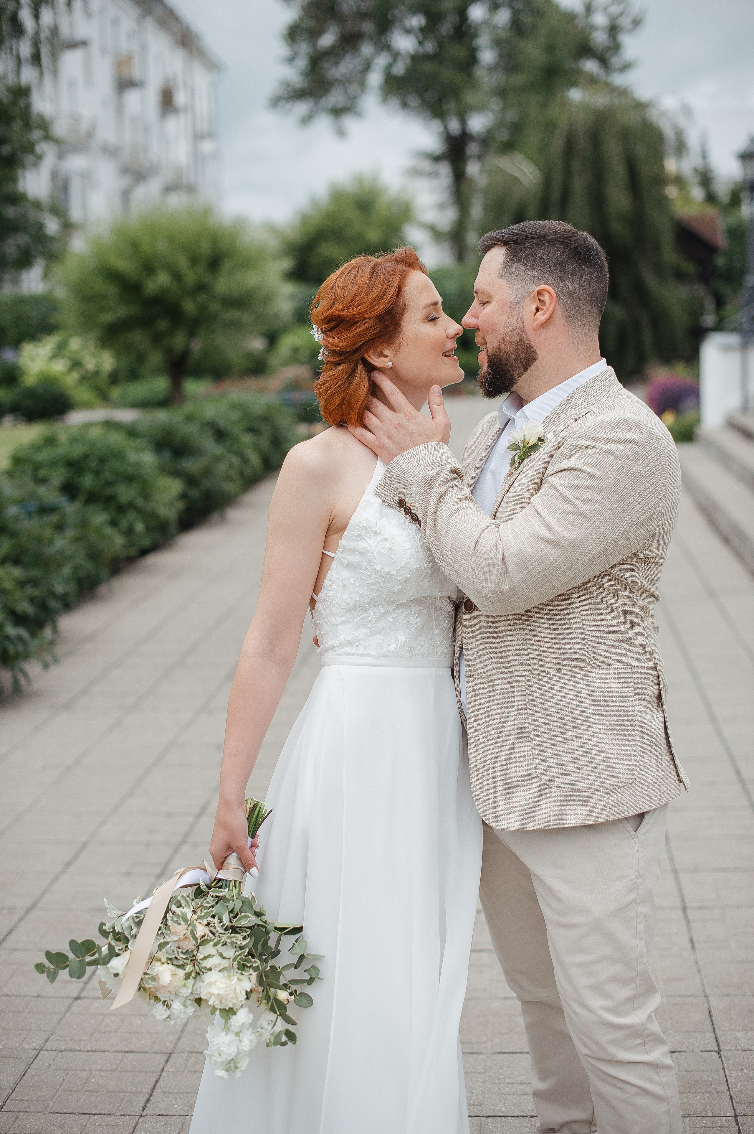 Свадебная фотосессия по историческому центру города Ярославль. Свадебный фотограф в Ярославле Денис Медоваров