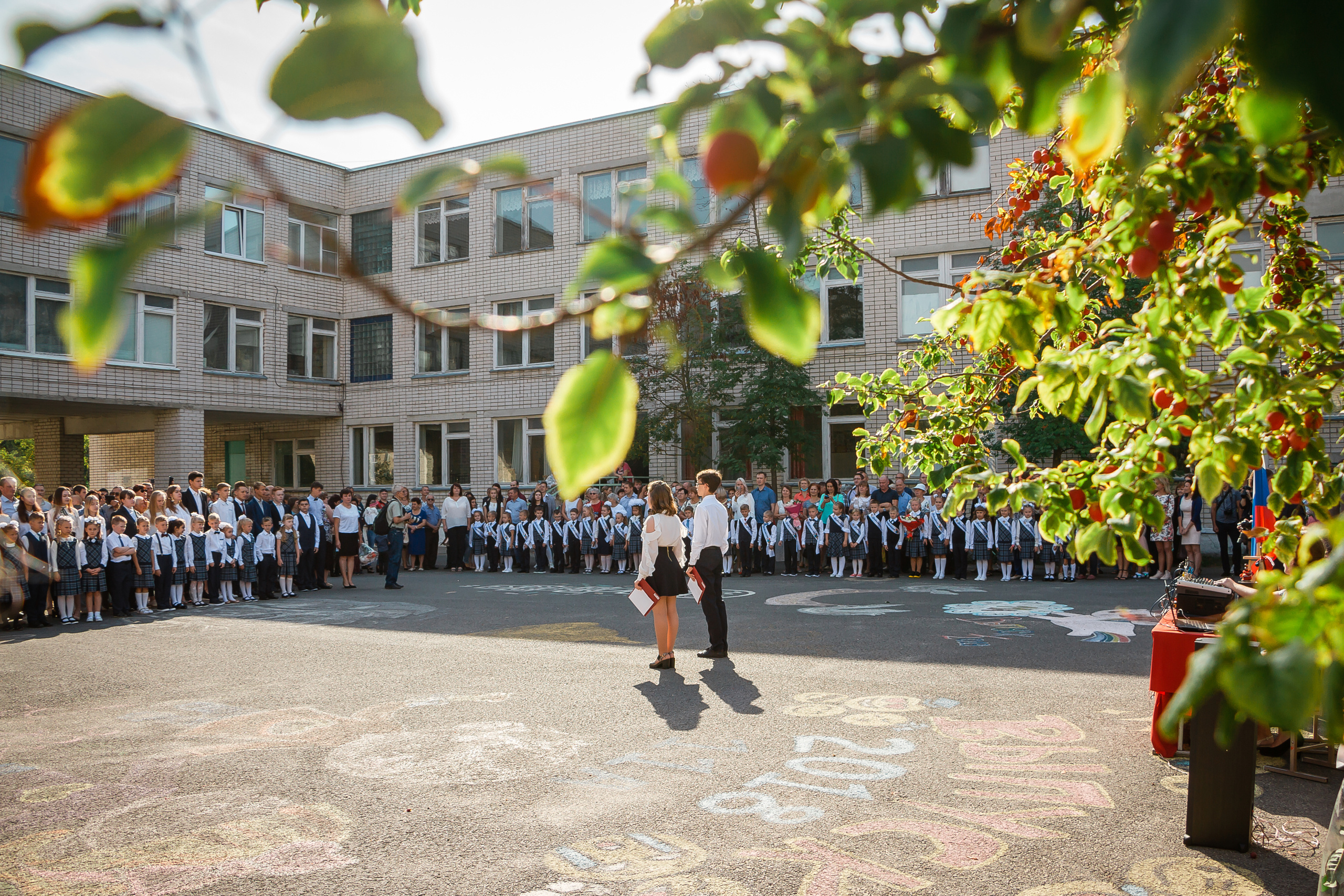 Праздничная линейка 1 сентября. Фотографиня Мария Дикова