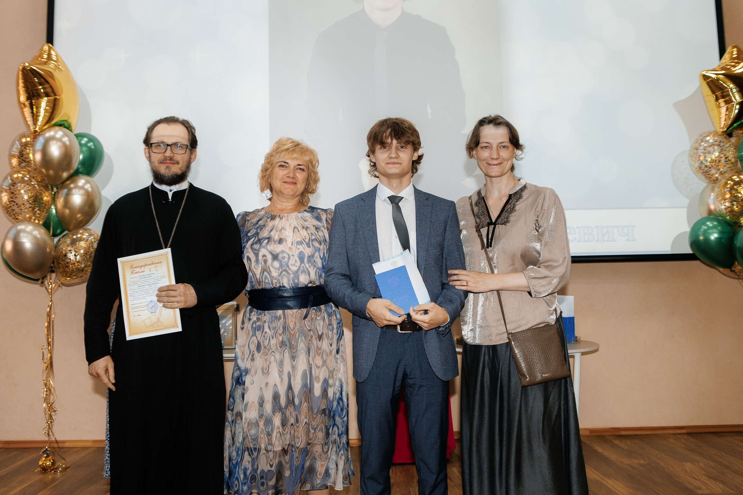 Выпускной Гимназия 12 2024 г. Свадебный и портретный Фотограф в Липецке Дмитрий Котюков