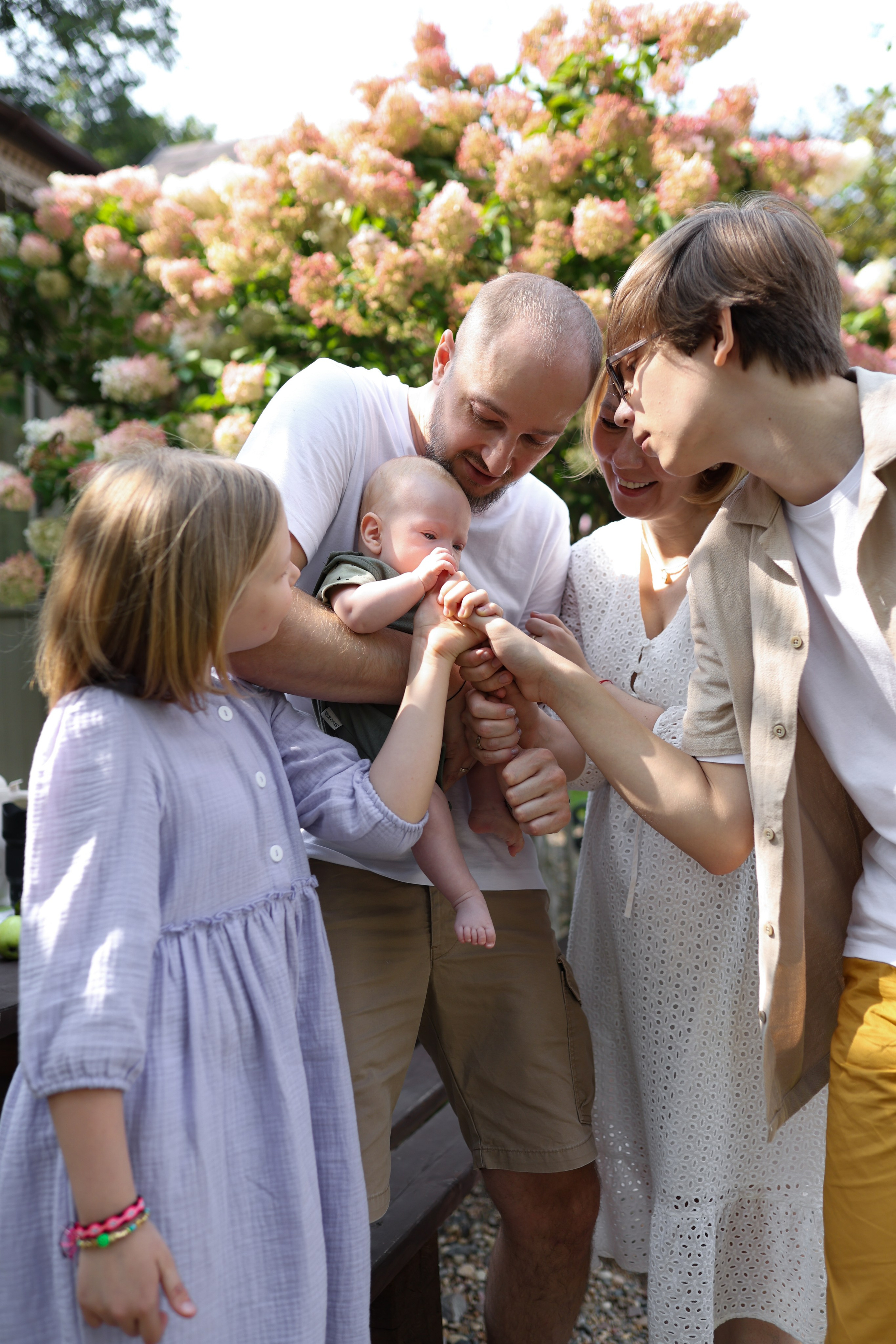 Семейная фотосессия в загородной студии. Фотограф в Железнодорожном и Балашихе