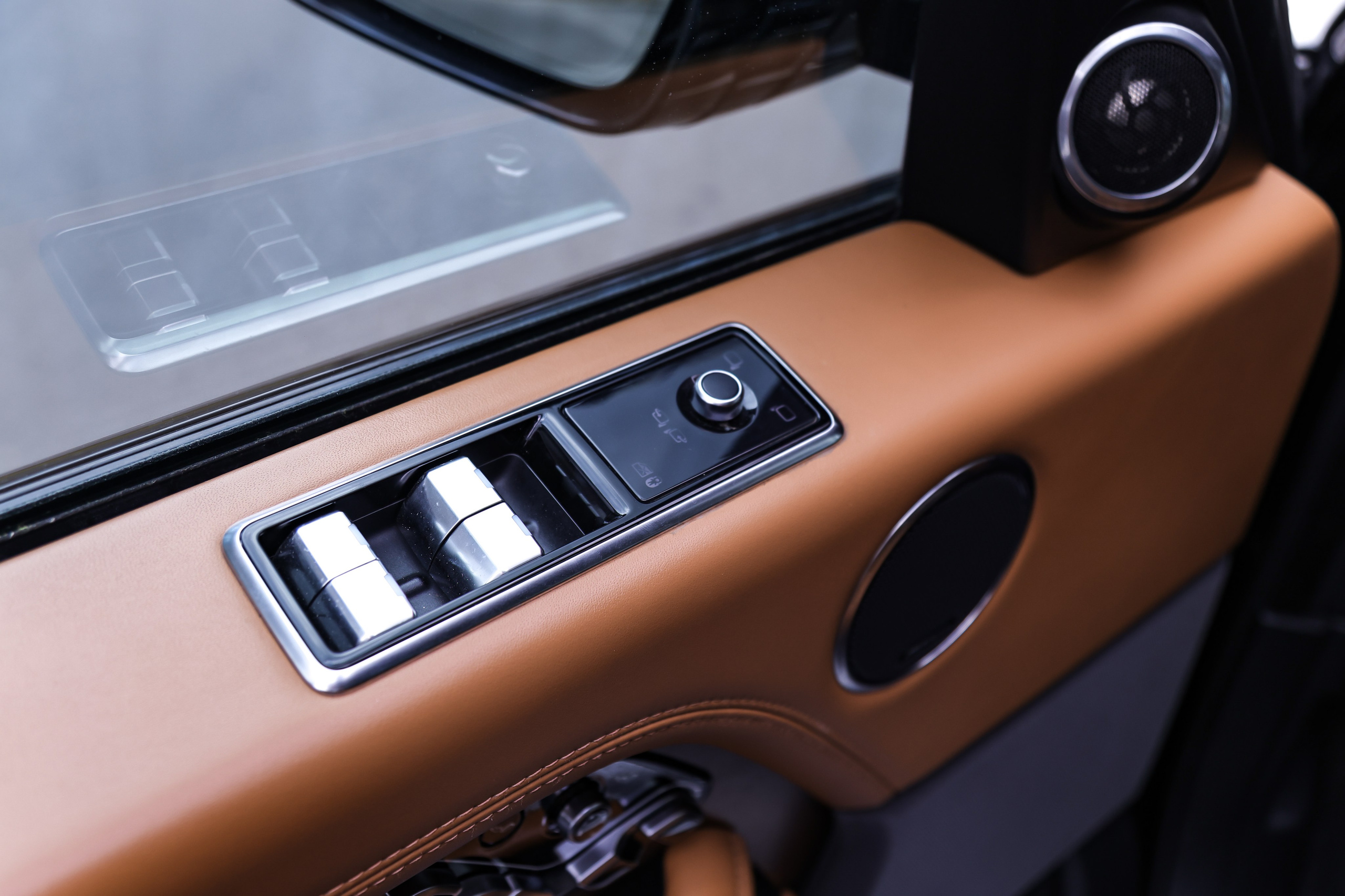 2018 RANGE ROVER AUTOBIOGRAPHY LONG. Mixturecaptures