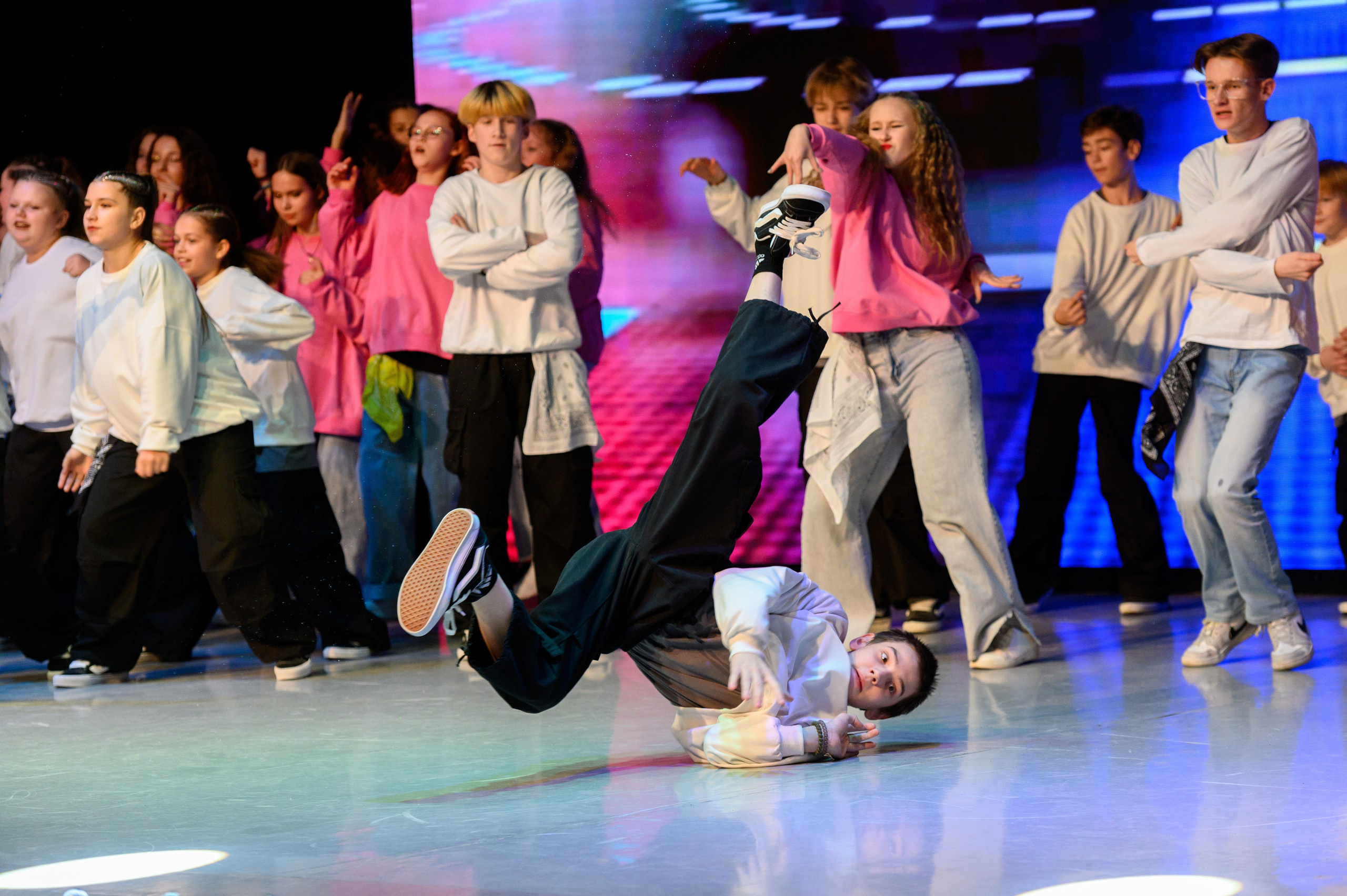 Отчётный концерт «Зажигай». Главная