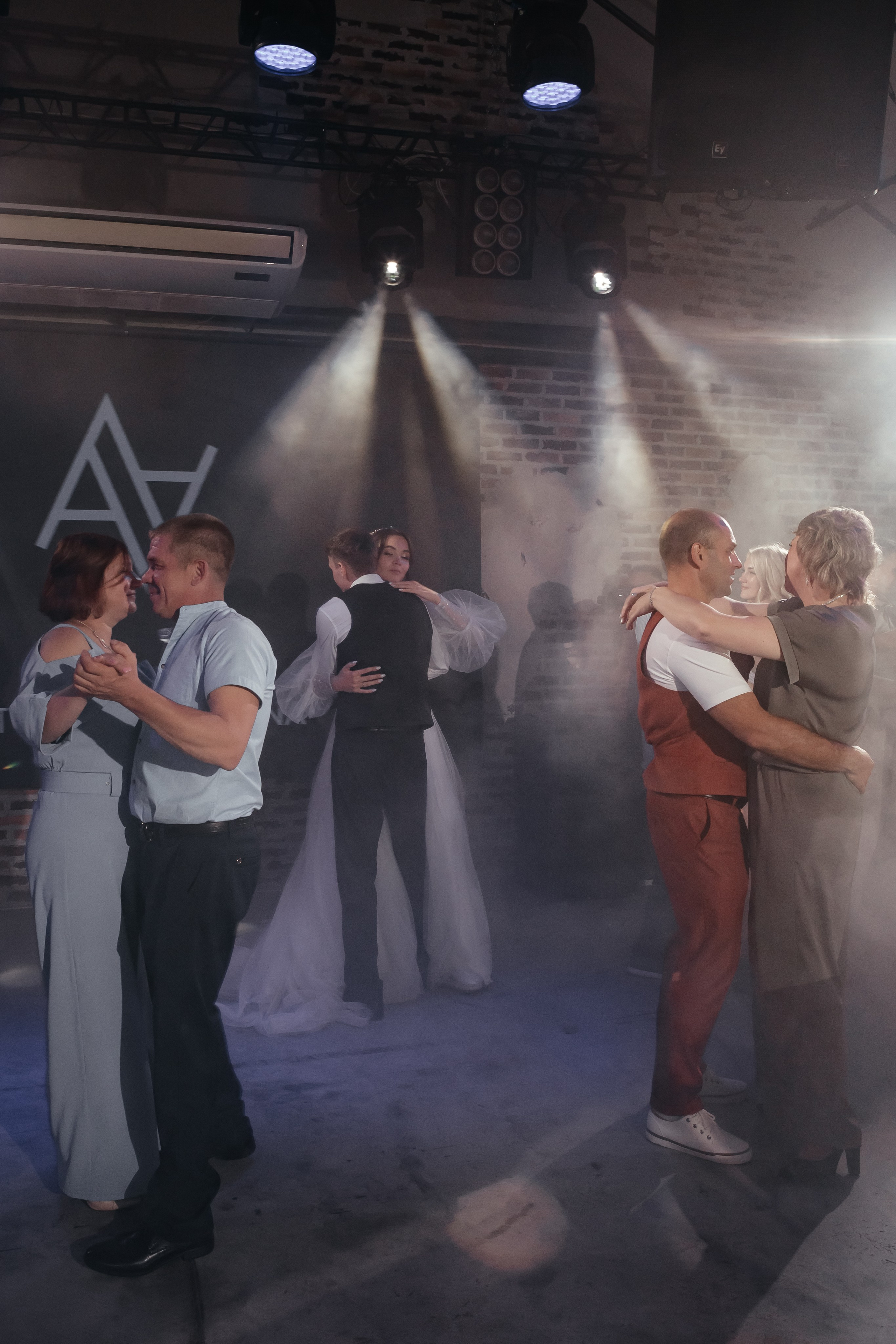 Свадебная фотосессия для Ангелины и Антона. Свадебный и семейный фотограф В Красноярске Андрей Юсенков