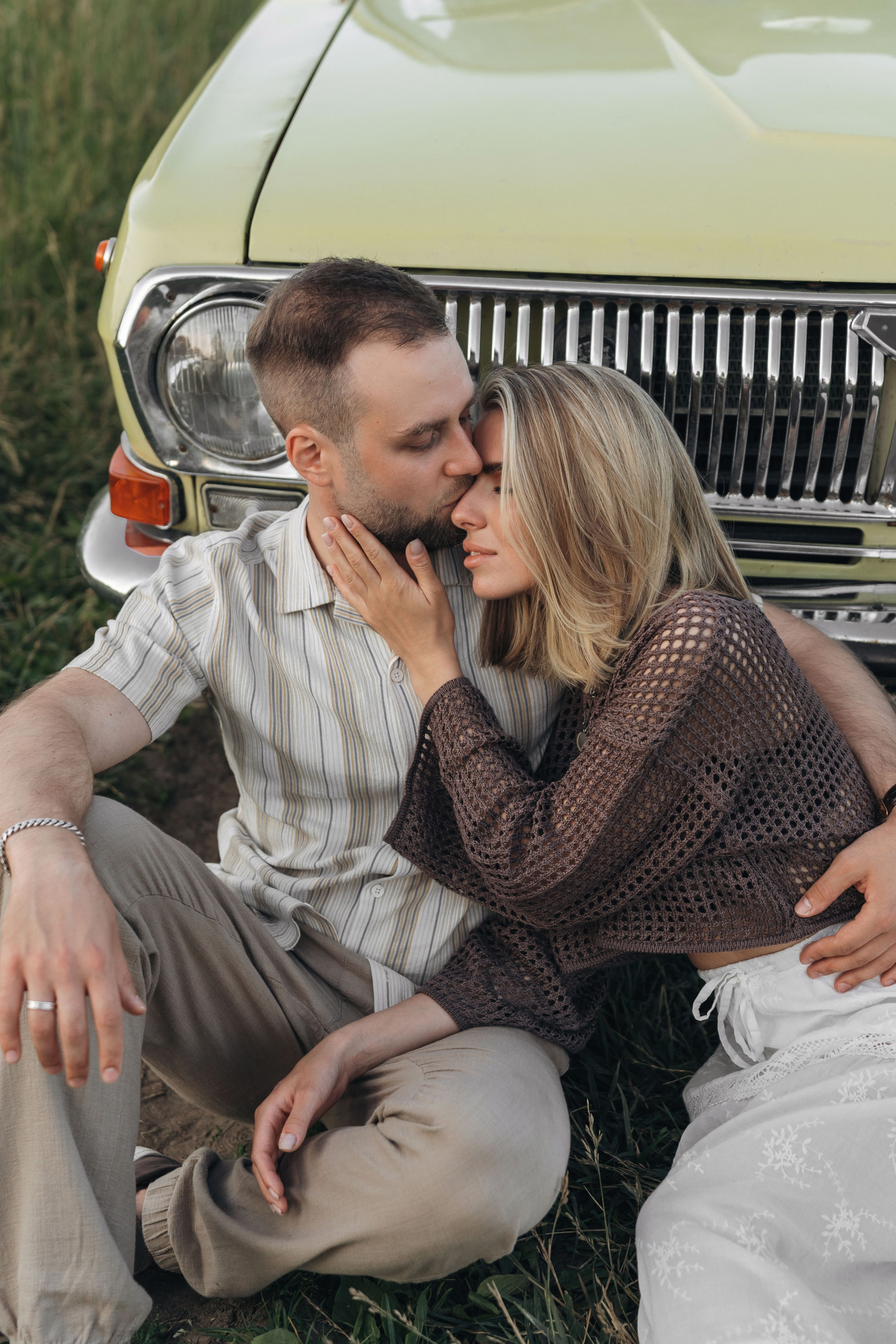 На машине загород. Ваш фотограф Вика Артемова