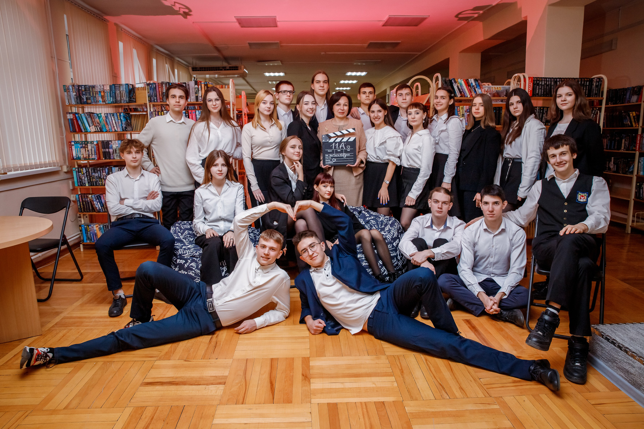 И В ШКОЛЕ ЕСТЬ ЖИЗНЬ. Марина Ушакова. Фотограф. Выпускные альбомы. г. Краснодар