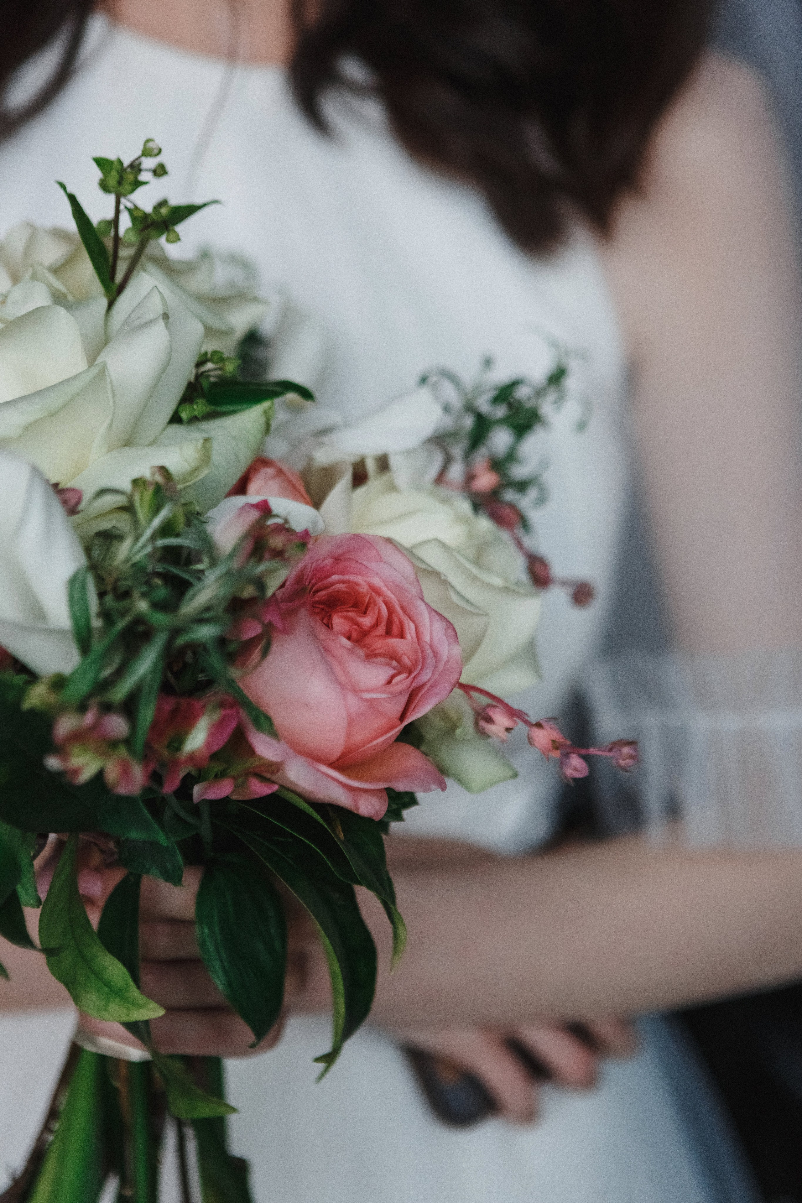 Моменты: Съёмка букета невесты в ТРЦ Большой, Ростов-на-Дону. Свадебный и семейный фотограф в Таганроге Бакарюк Антон